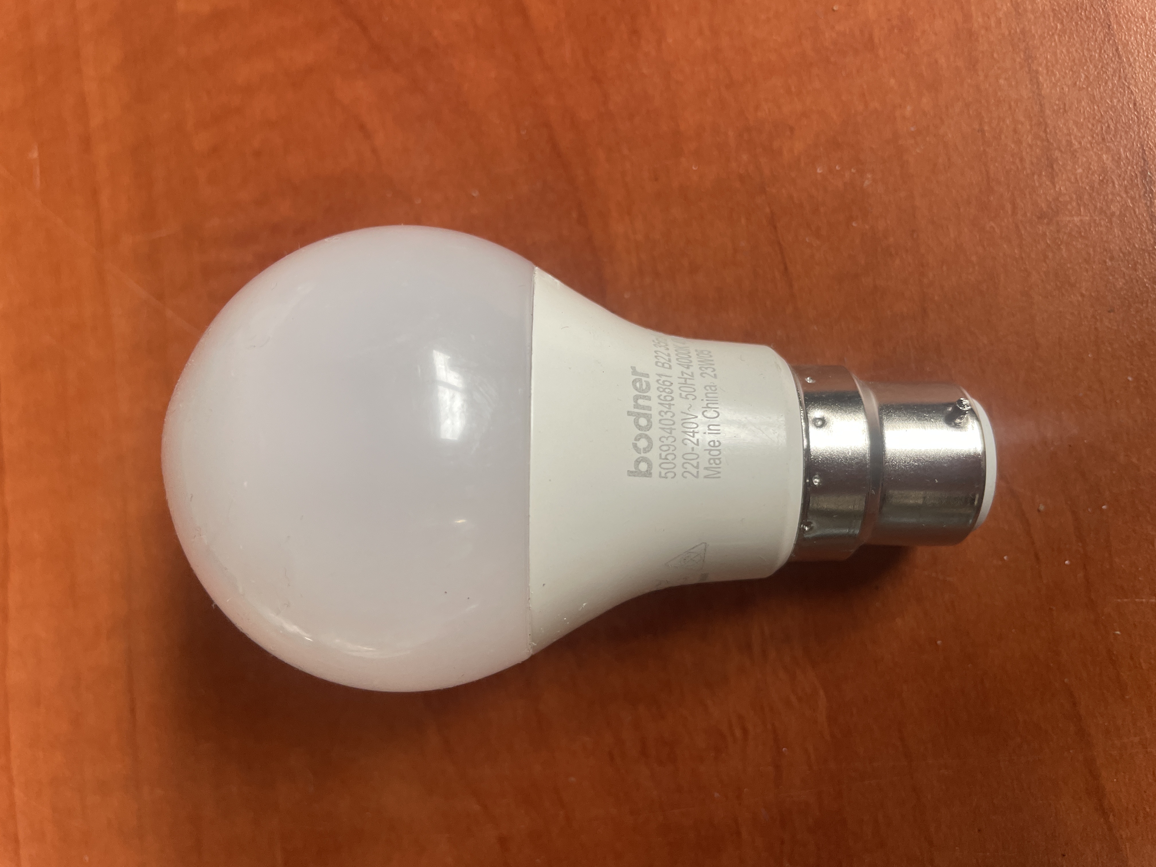 Ampoule LED B22 470 lm 4000K