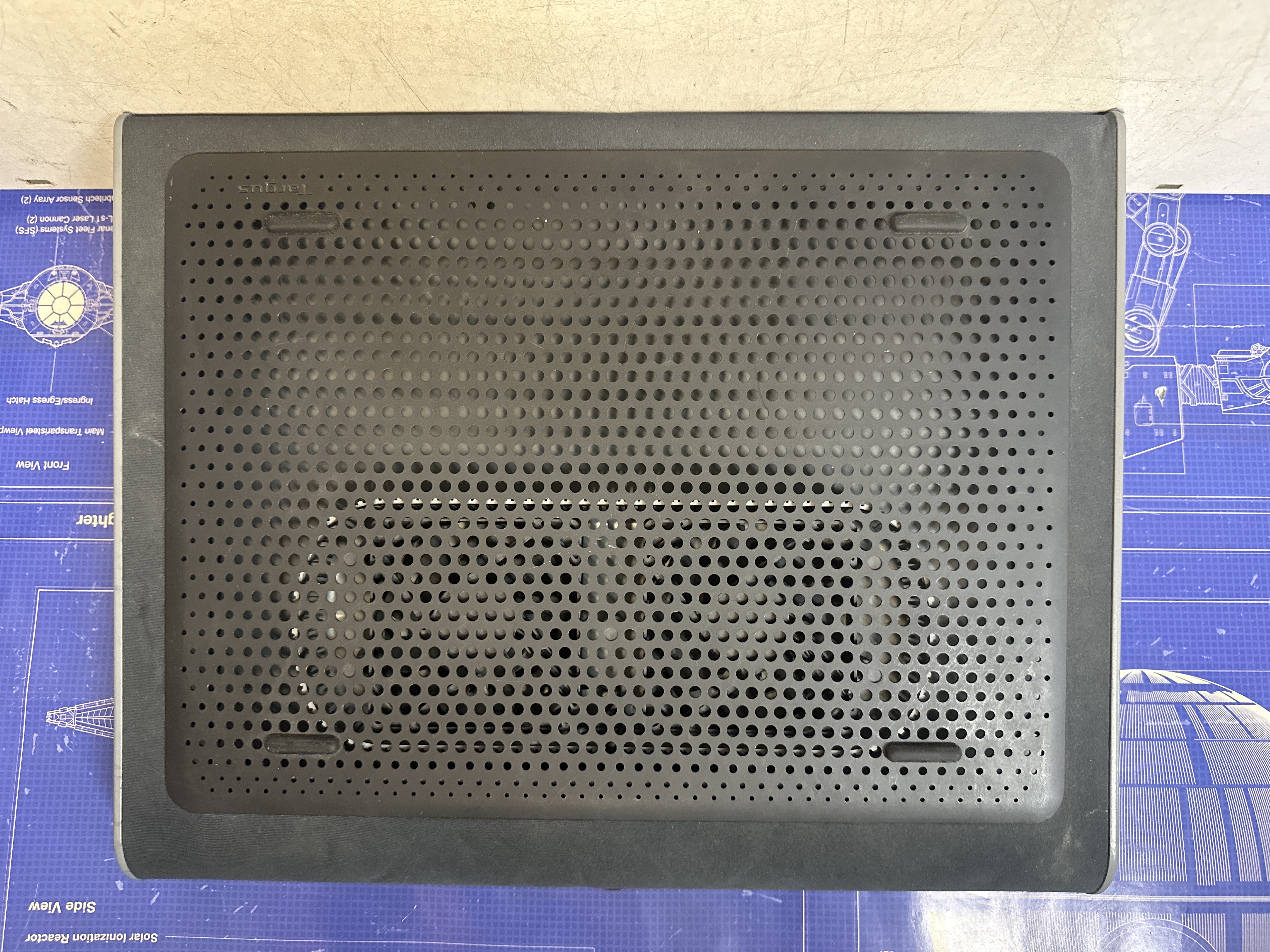 Support ventilé pour PC portable