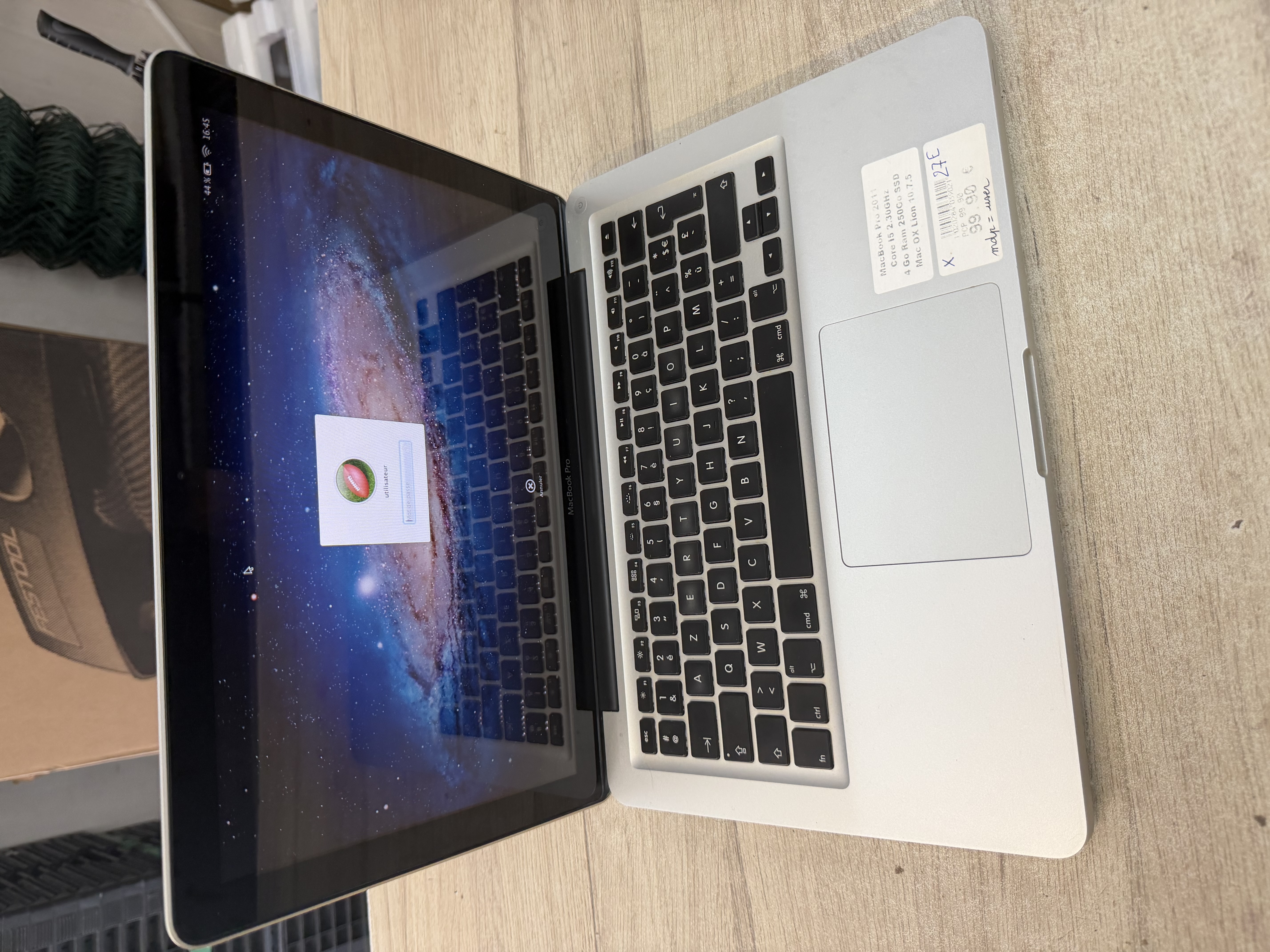 MacBook Pro 2011 Core i5 SSD 256 Go avec défaut clavier