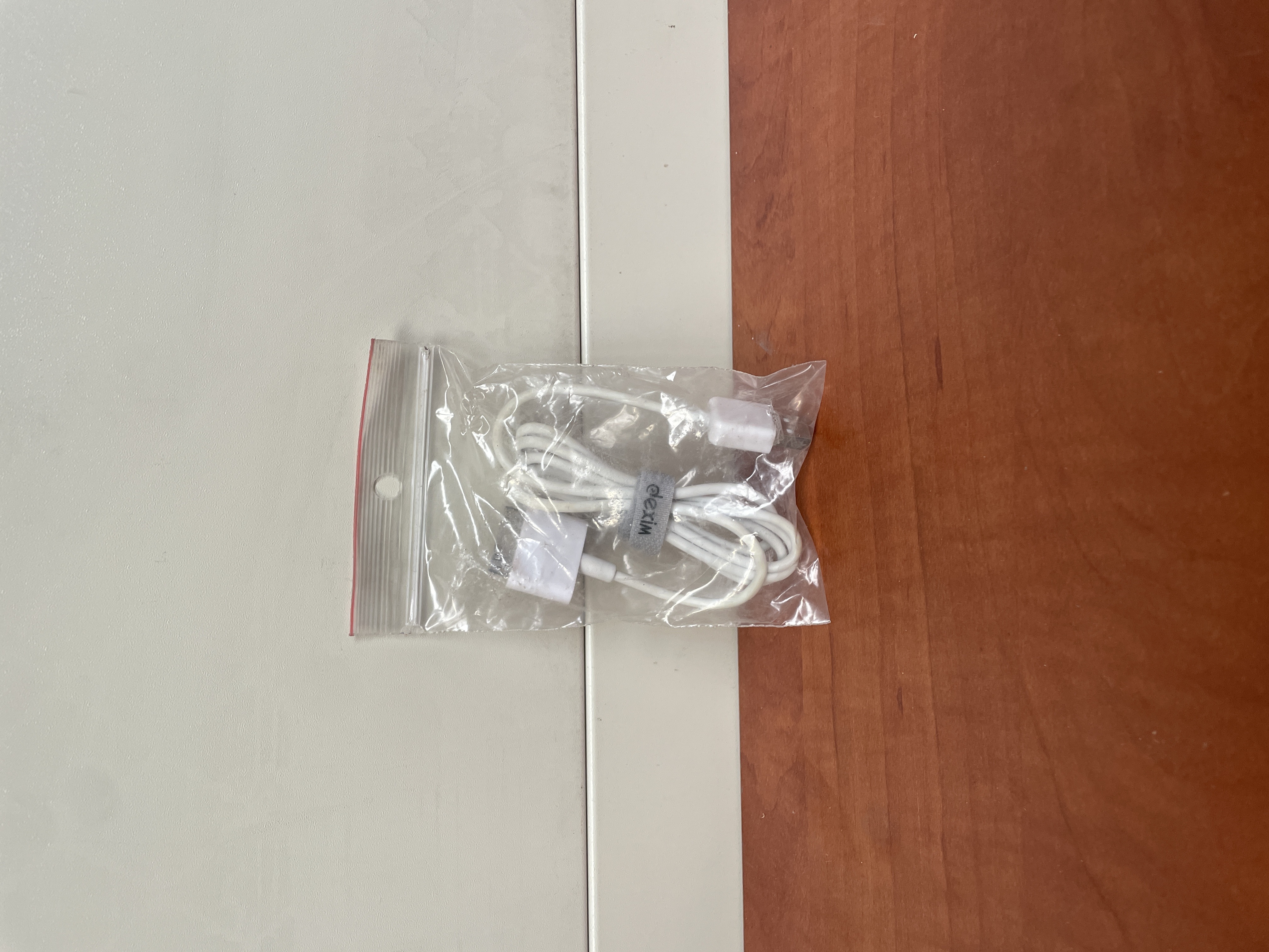 Câble de recharge 30 broches pour iPhone (anciens modèles)