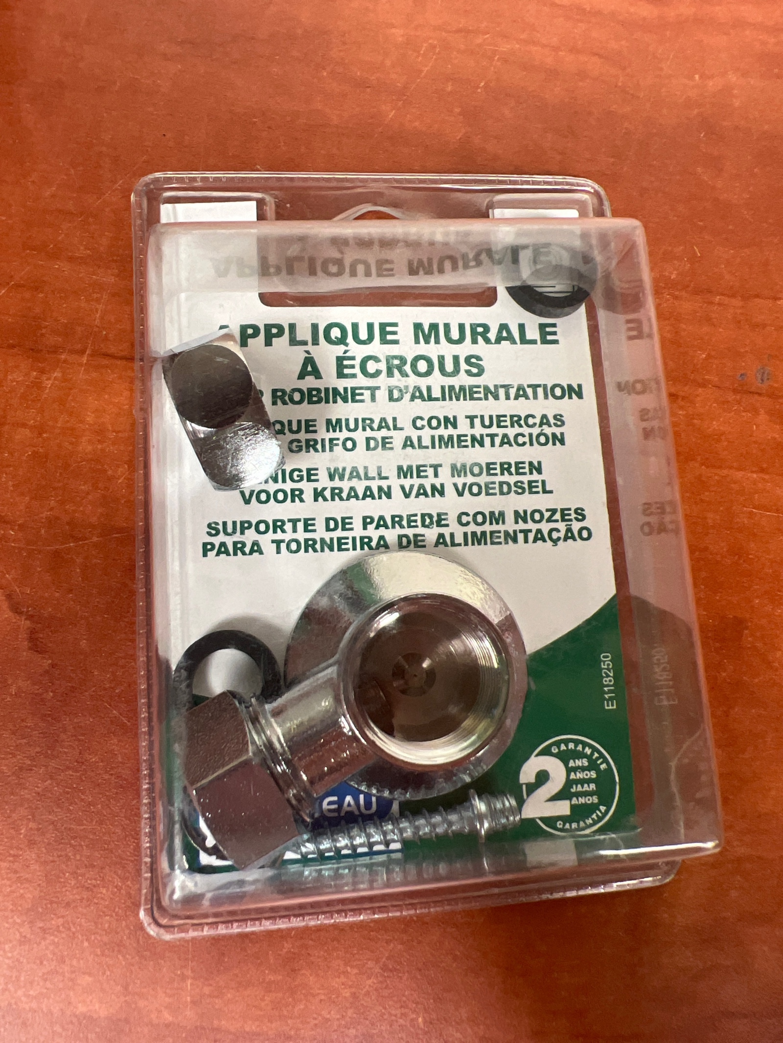 Applique murale à écrous pour robinet d’alimentation