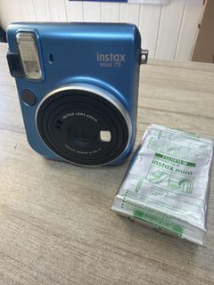 Fujifilm Instax Mini 70 bleu avec recharge Instax Mini offerte
