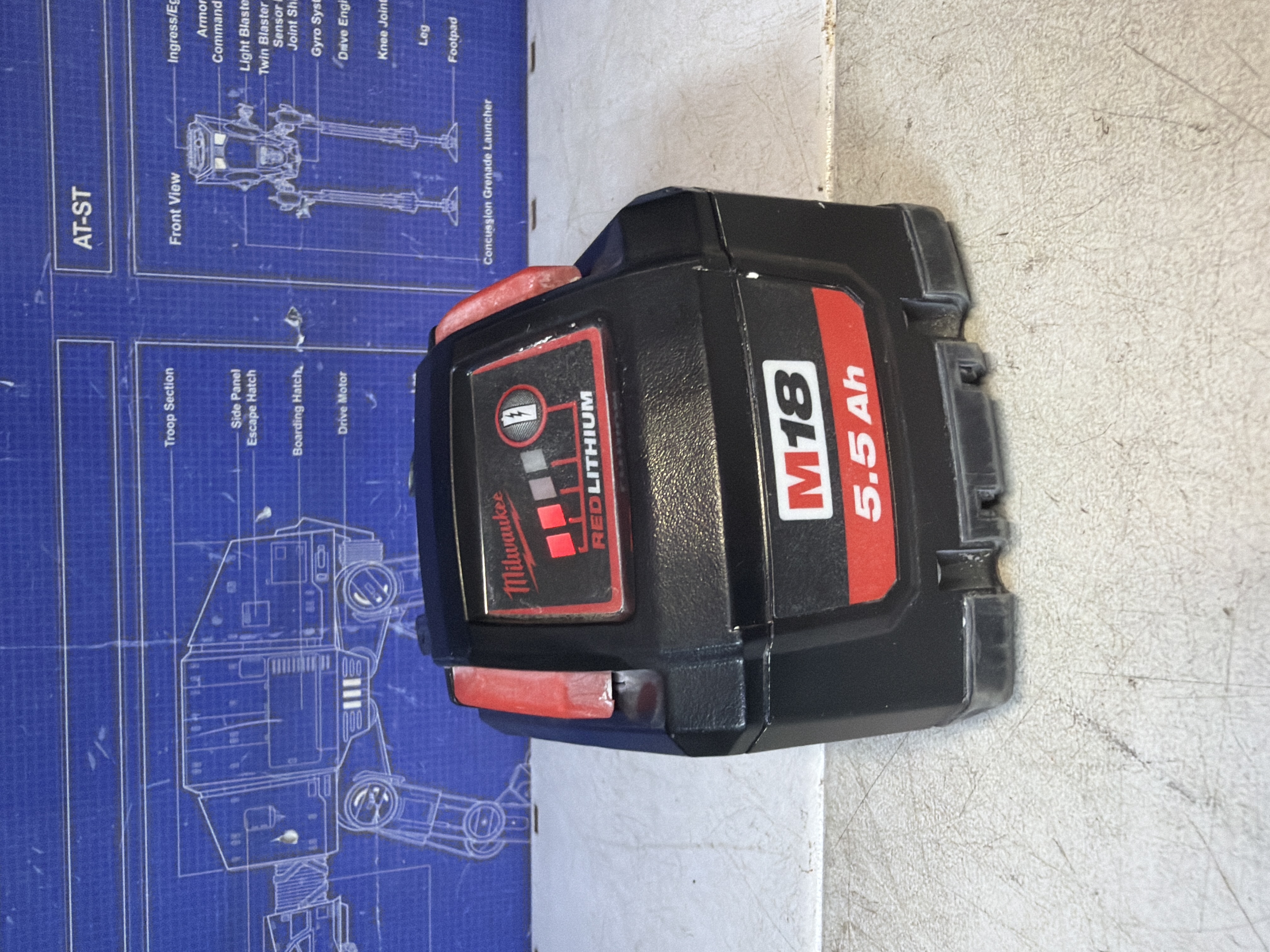 Batterie Milwaukee M18 HB5.5 18V 5,5 Ah RedLithium — photo 2