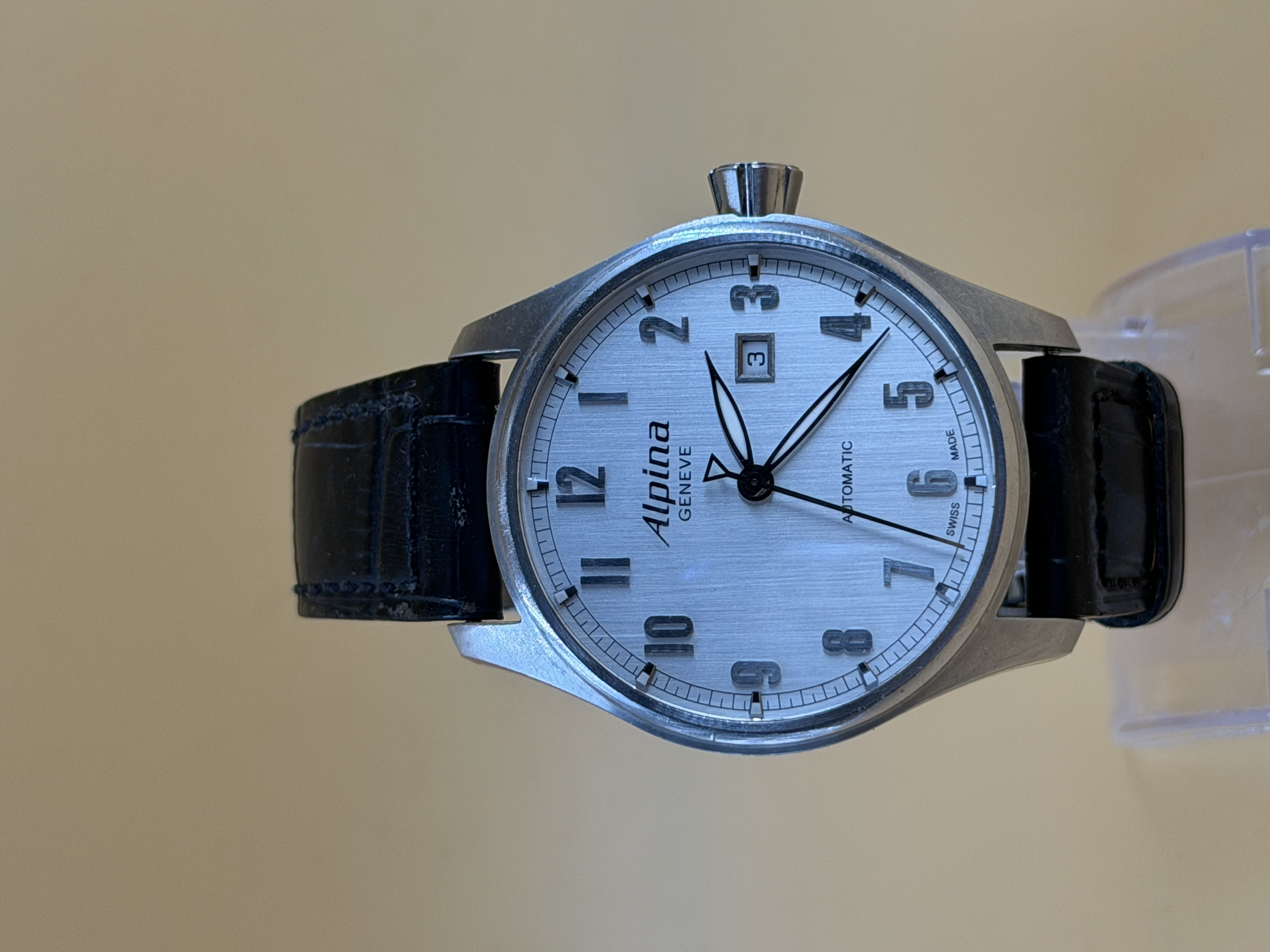 Montre automatique Alpina AL525X4S6 verre saphir bracelet cuir marron