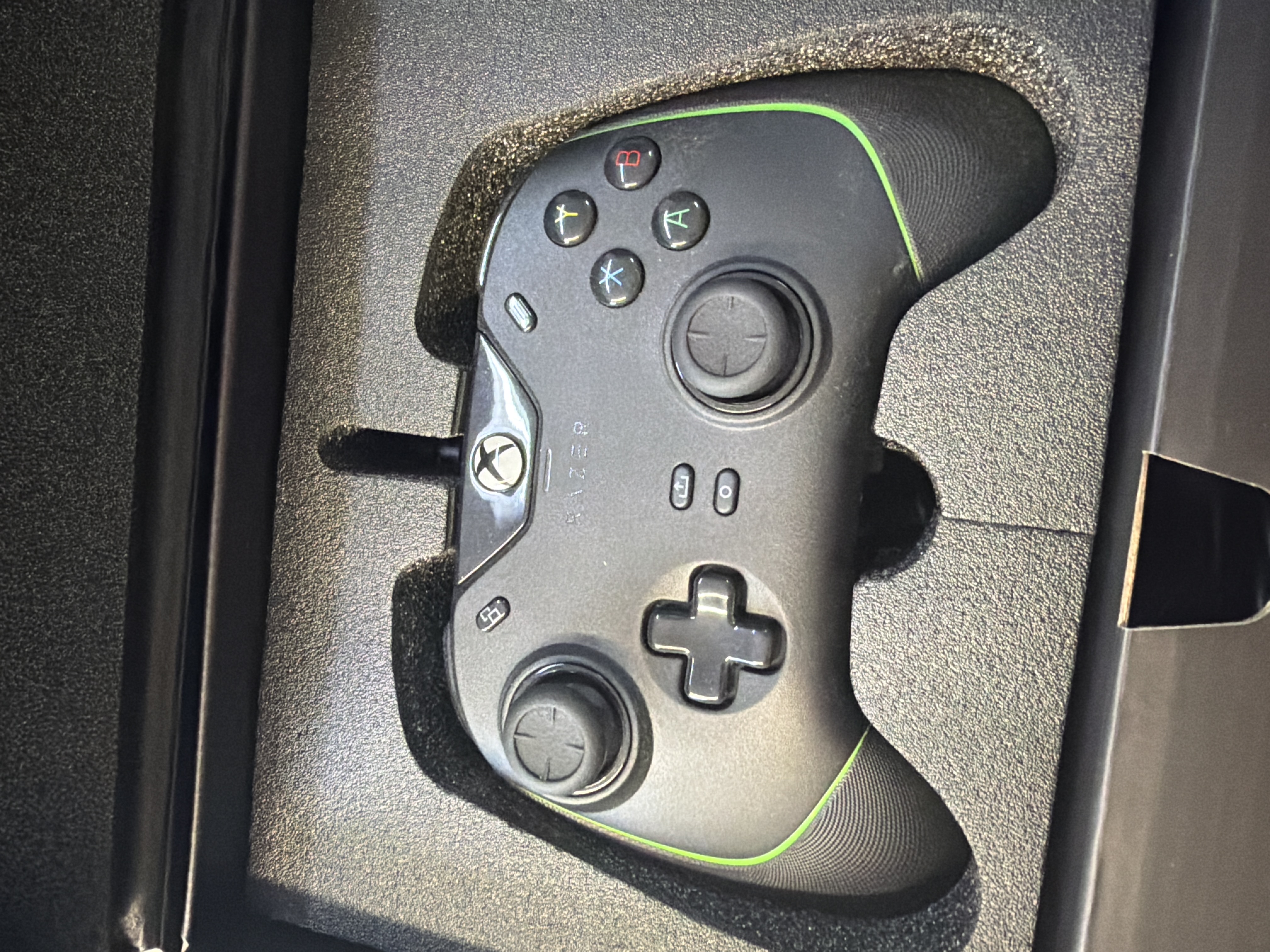 Razer Wolverine V2 manette filaire pour Xbox — photo 2