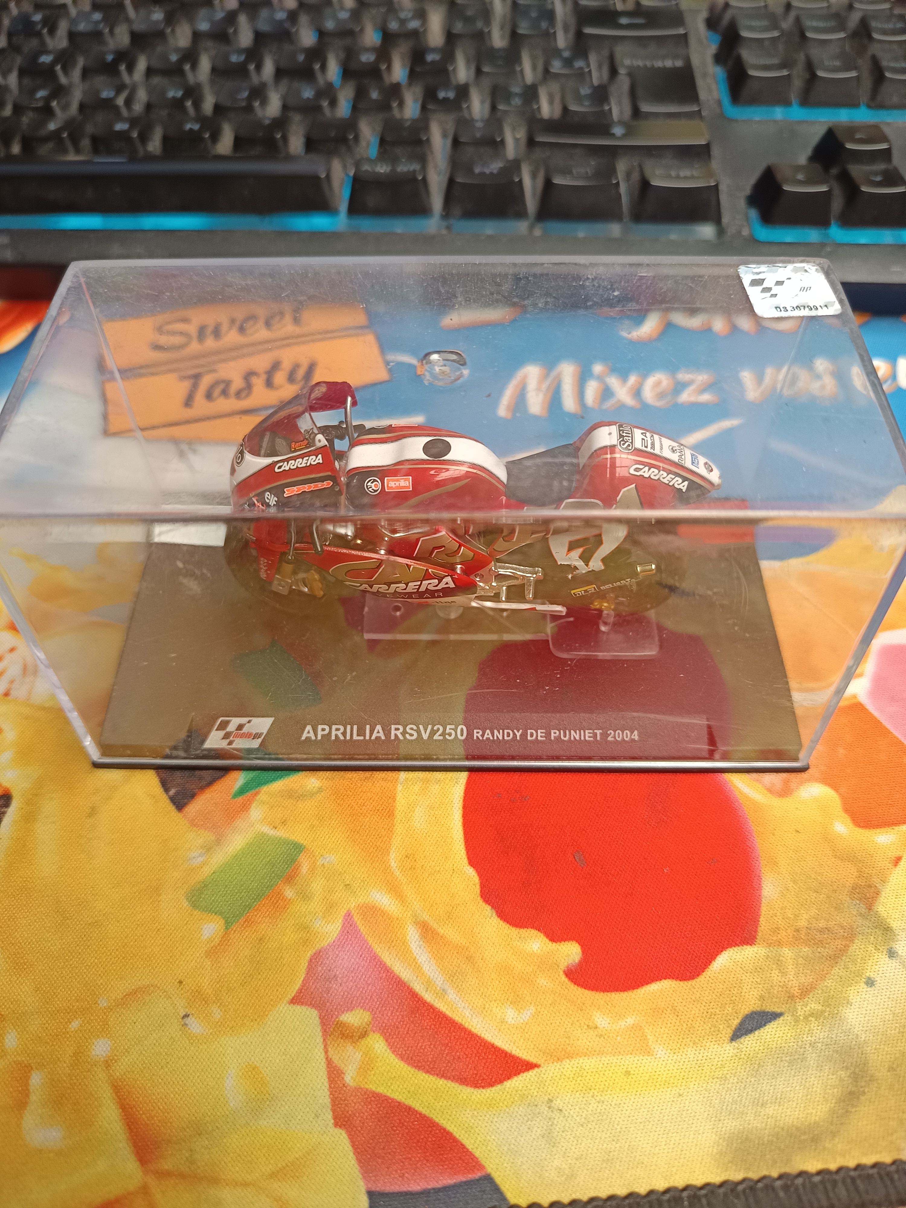 APRILIA RSV250 Randy de Puniet 2004 miniature