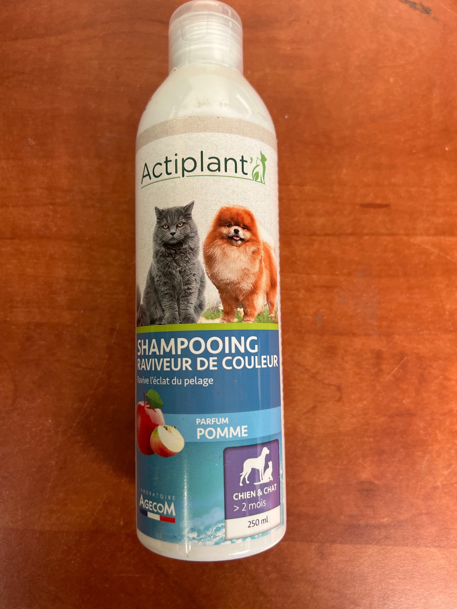 Actiplant' Shampooing raviveur de couleur - parfum pomme - chien et chat - 250 ml