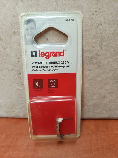 Legrand Voyant lumineux 230 V~ pour poussoir et interrupteur Céliane et Mosaic