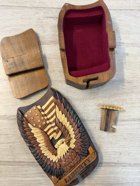 Boîte casse-tête en bois Liberty à aigle