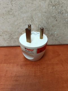 Legrand Adaptateur 20 A – 2P+T 16A vers prise 20A