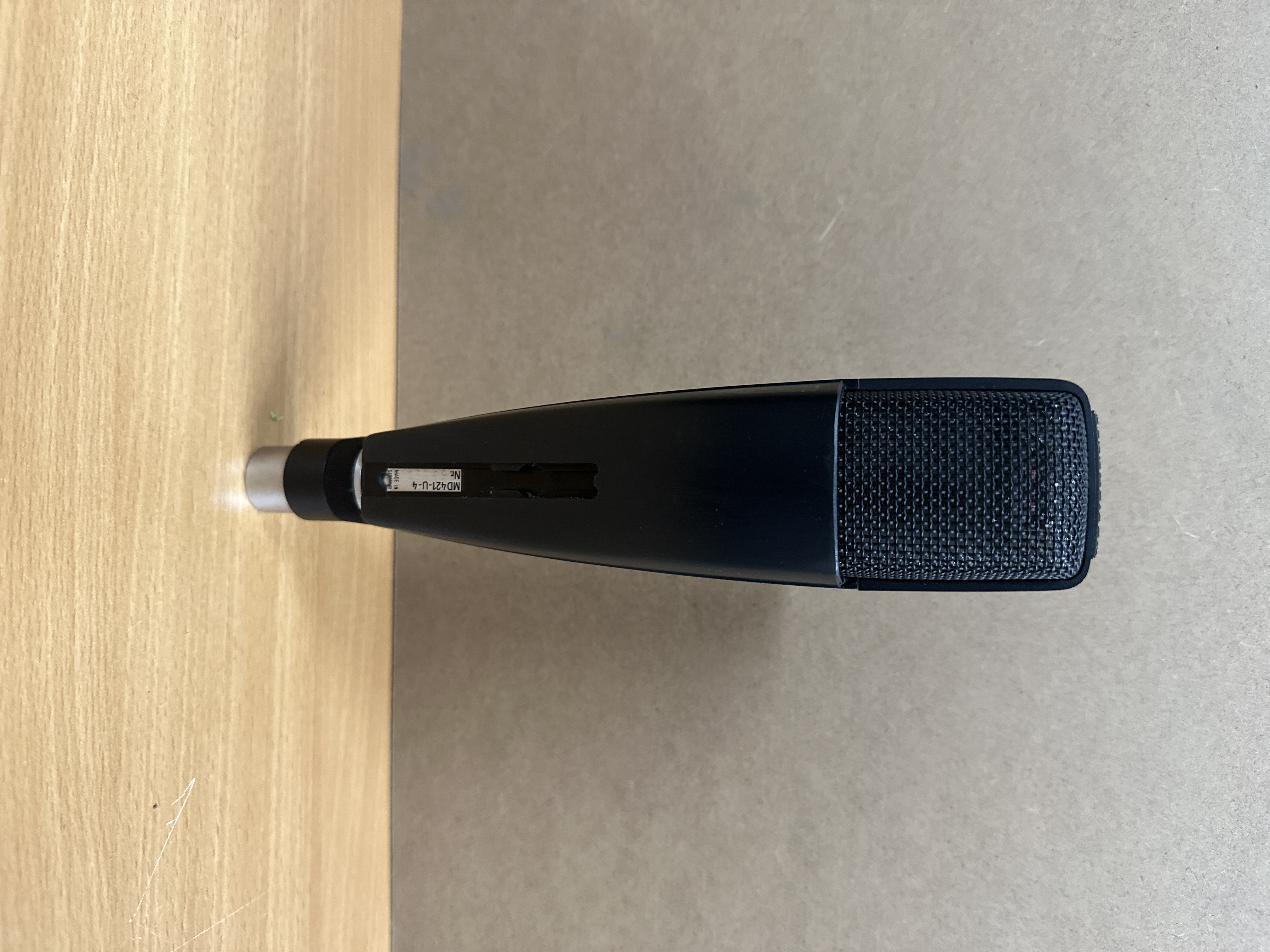 Micro Sennheiser MD421-U-4 dynamique
