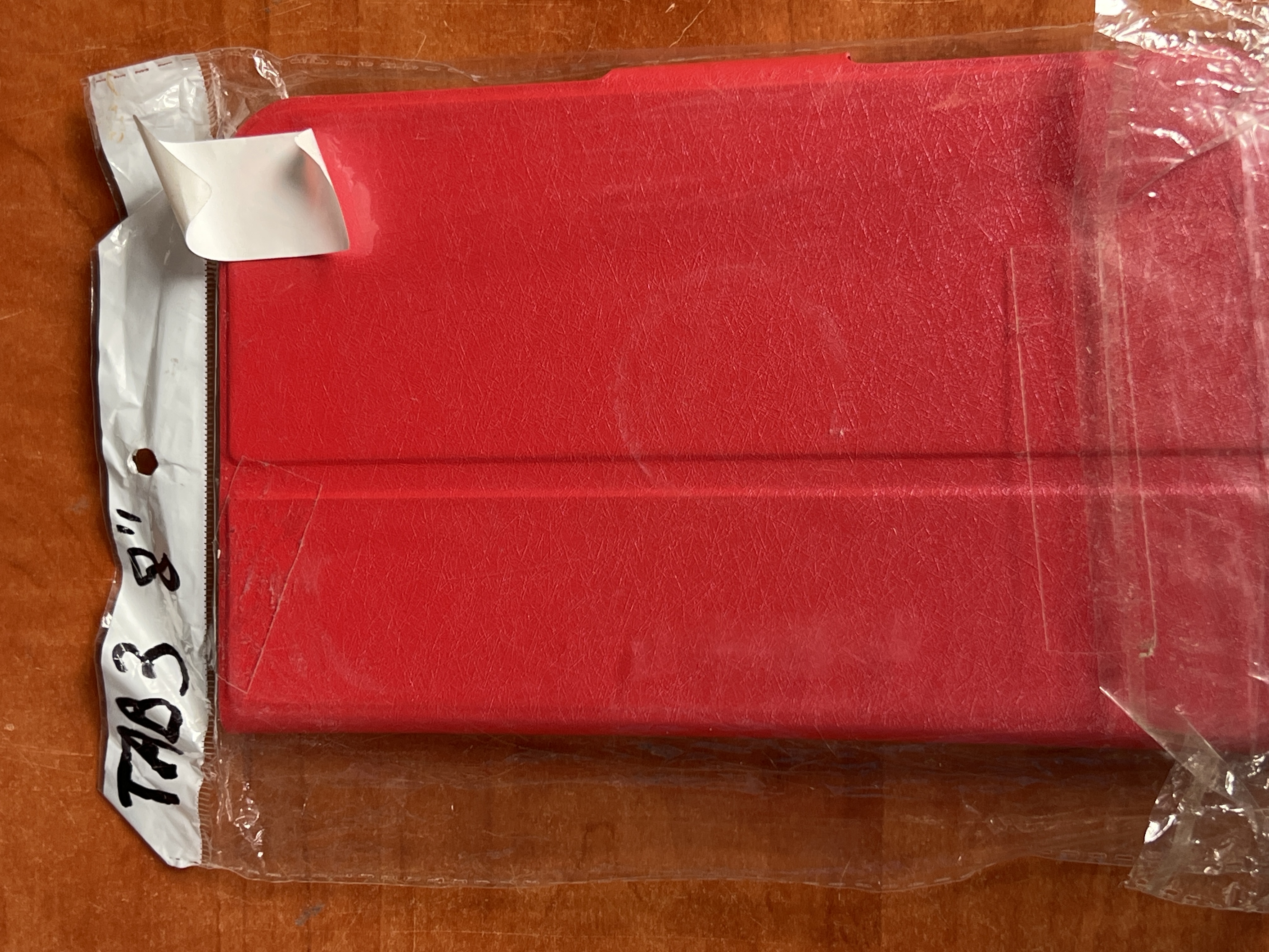 Housse tablette rouge avec support rotatif