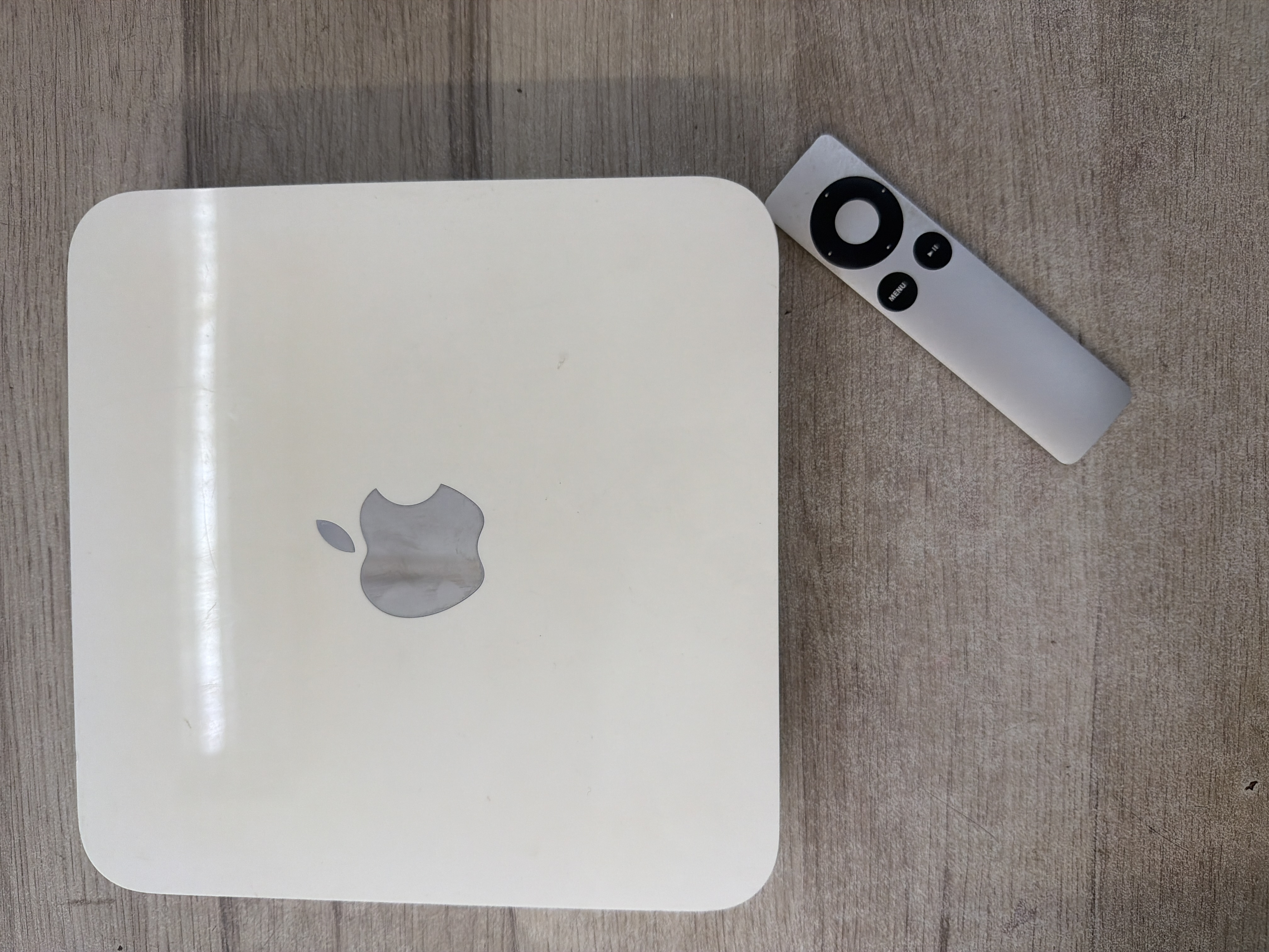 Apple Time Capsule A1355 1 To avec télécommande Apple