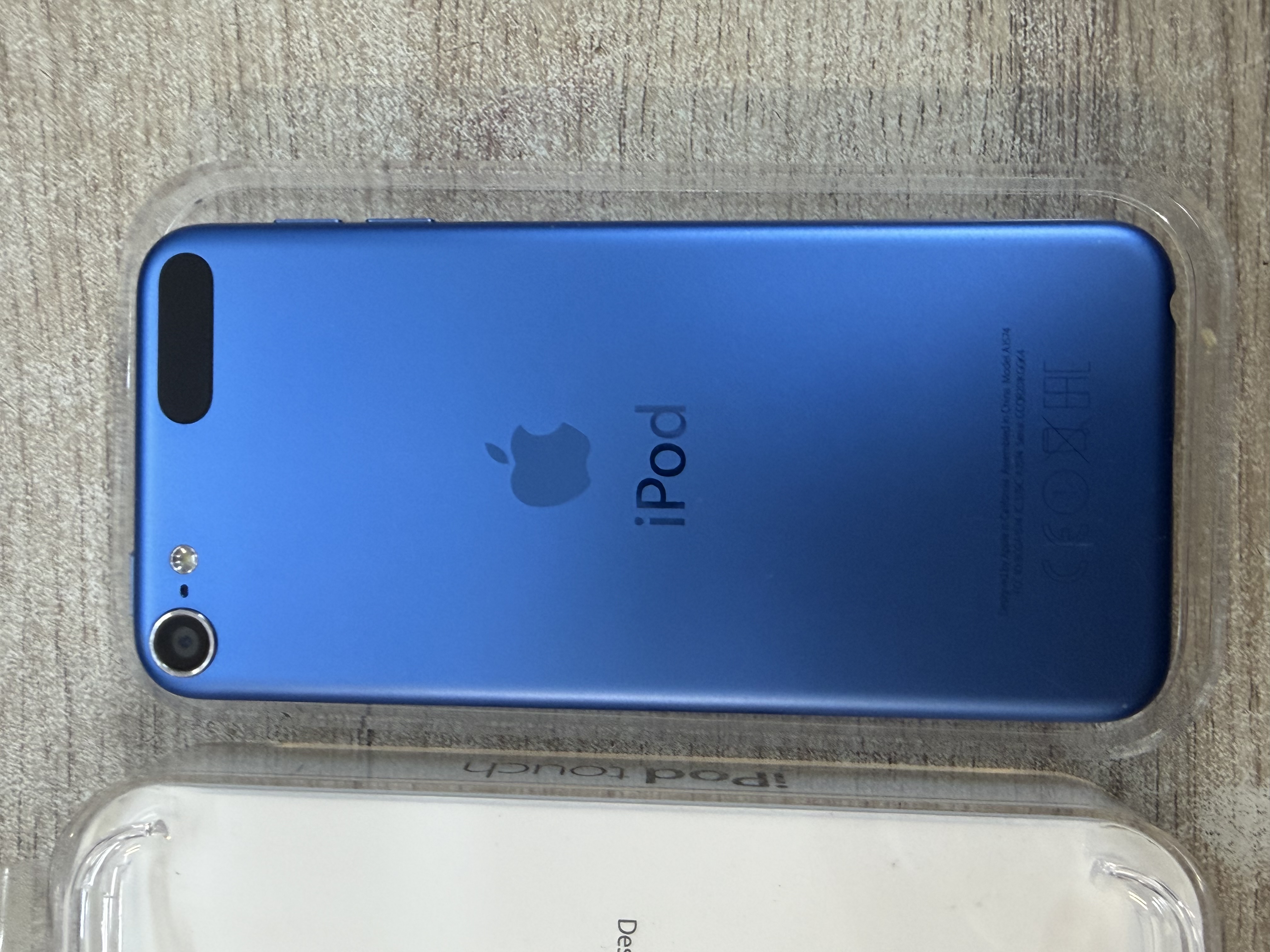 Apple iPod touch 16 Go bleu 6e génération A1574