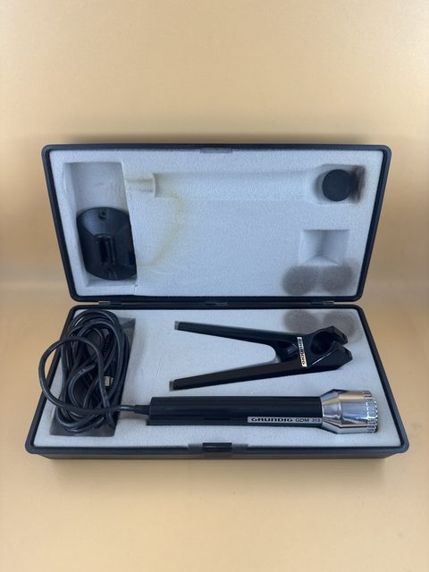 Microphone filaire Grundig GDM 313 avec mallette