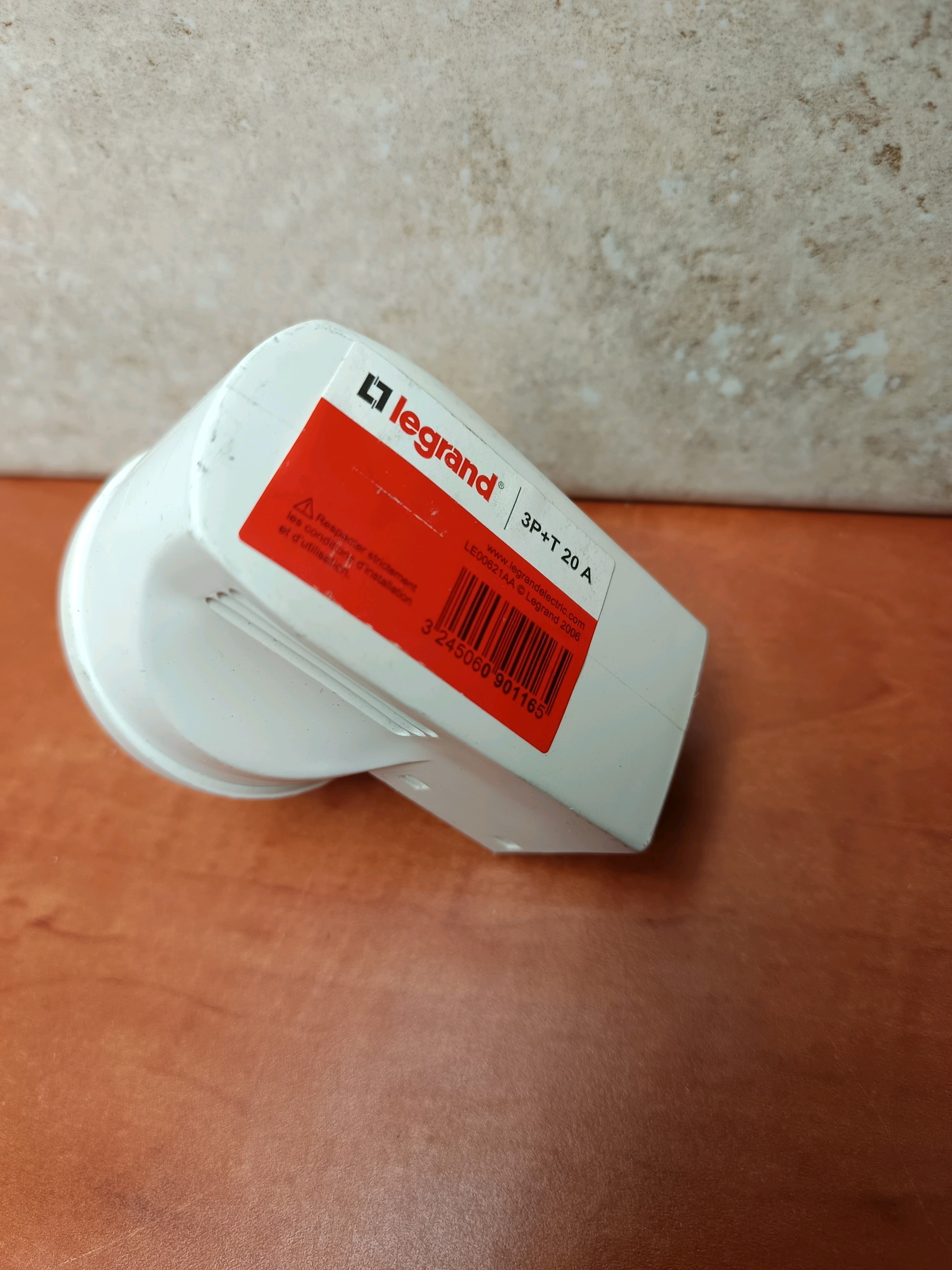 Connecteur Legrand 3P+T 20 A