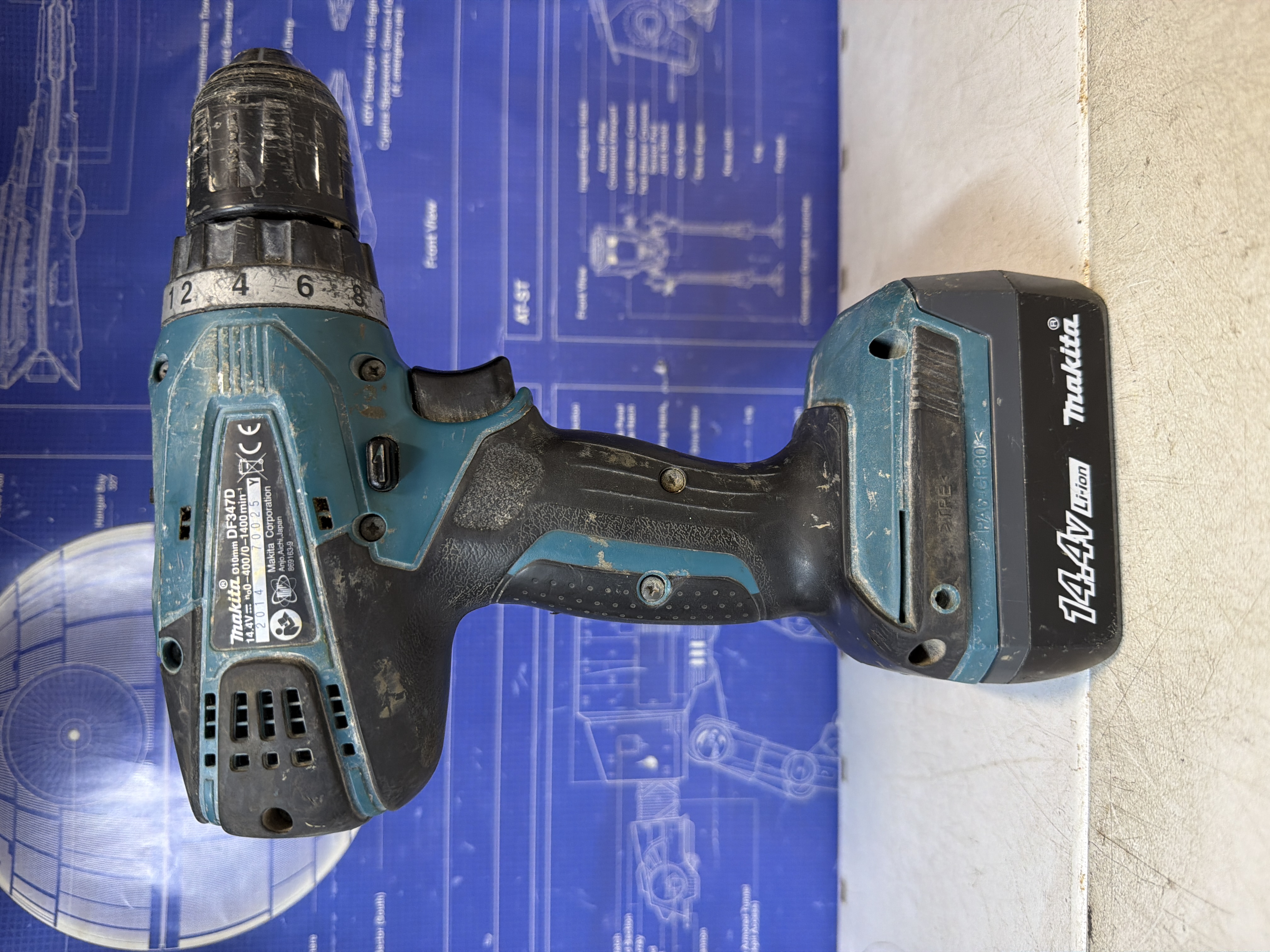 Perceuse-visseuse Makita DF347D 14,4 V avec batterie Li-ion