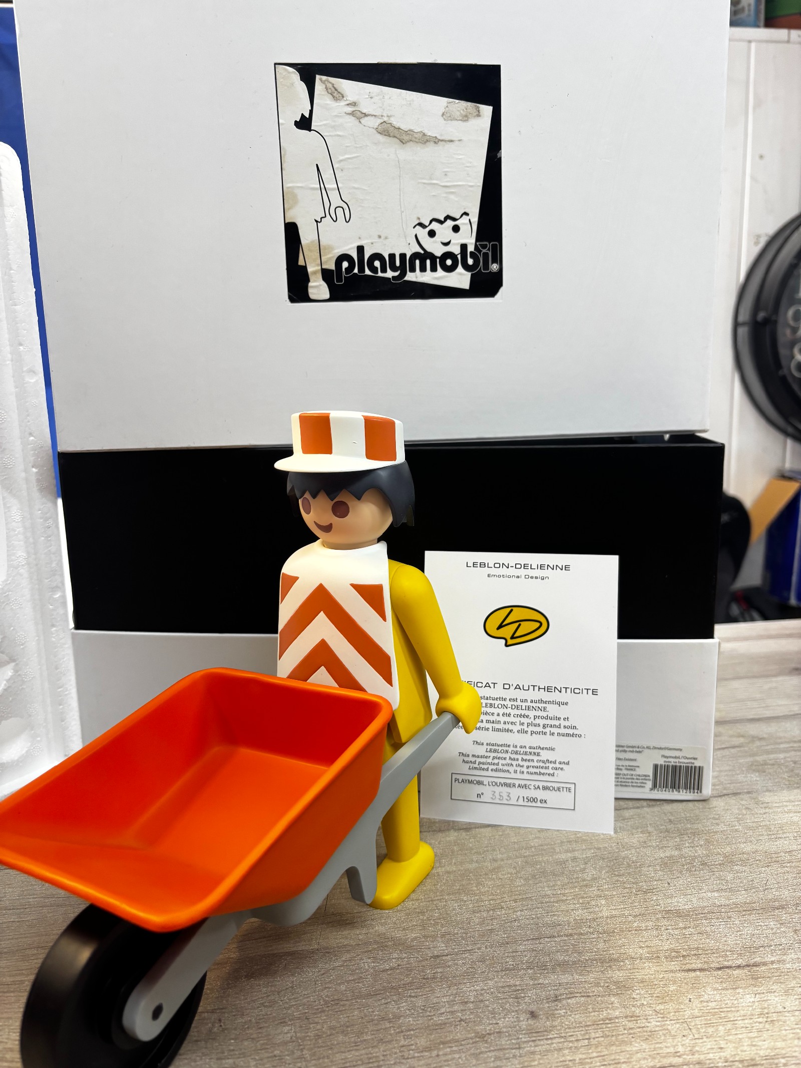 Leblon Delienne Playmobil – L’ouvrier avec sa brouette (Vintage) — photo 3