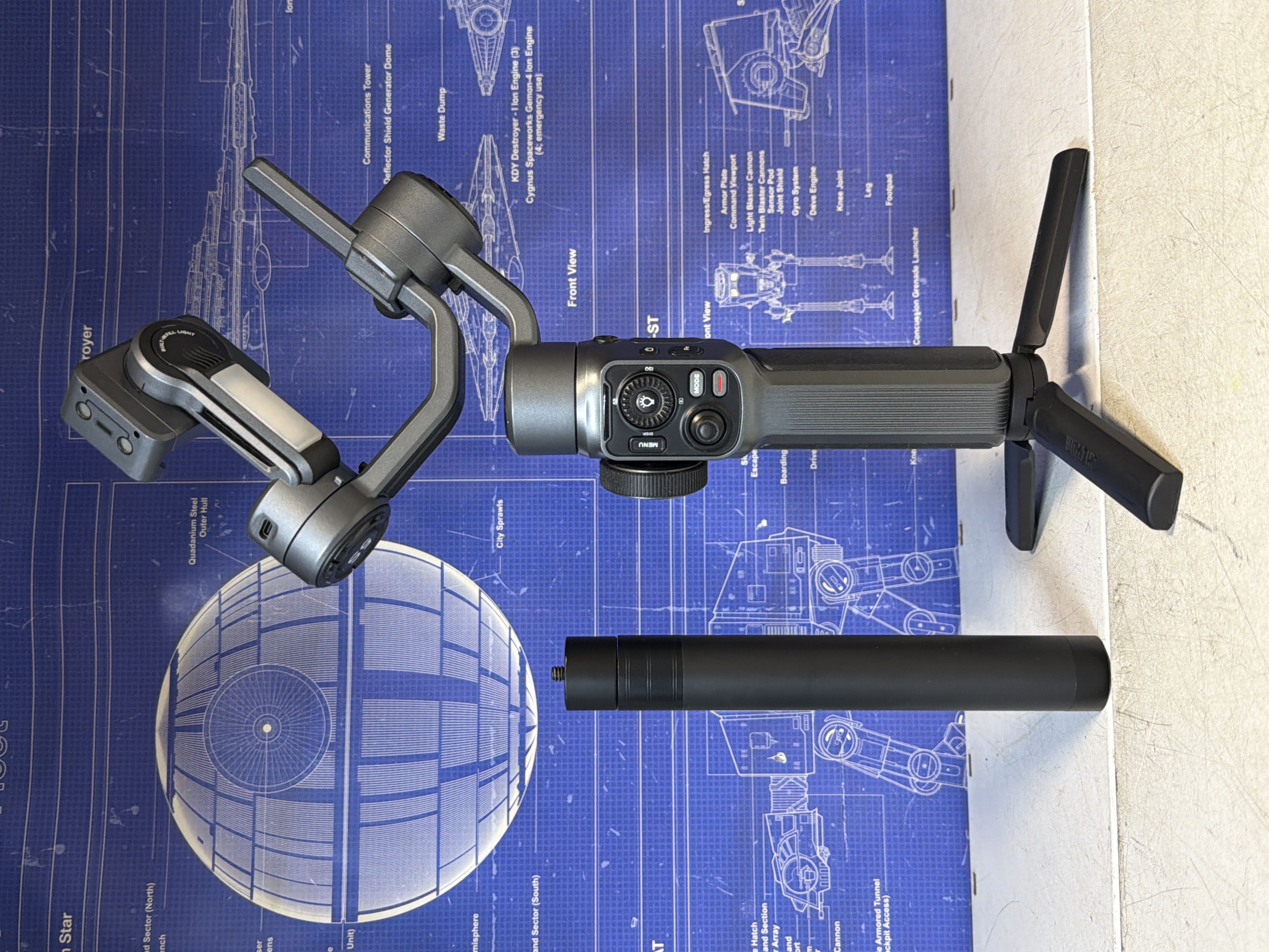 Stabilisateur smartphone pliable avec trépied