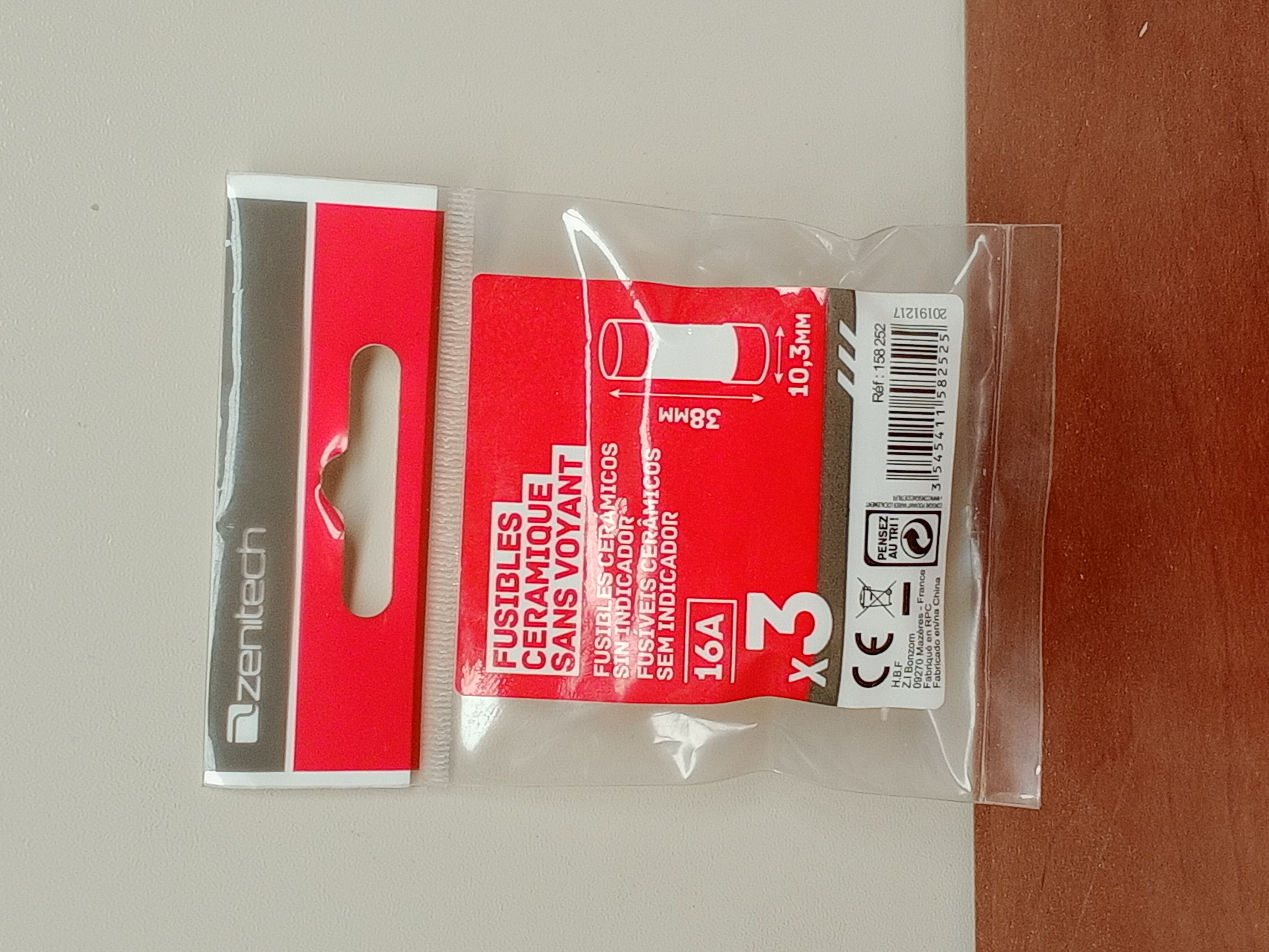 Lot de 3 fusibles céramique 25A 10,3 x 38 mm avec voyant
