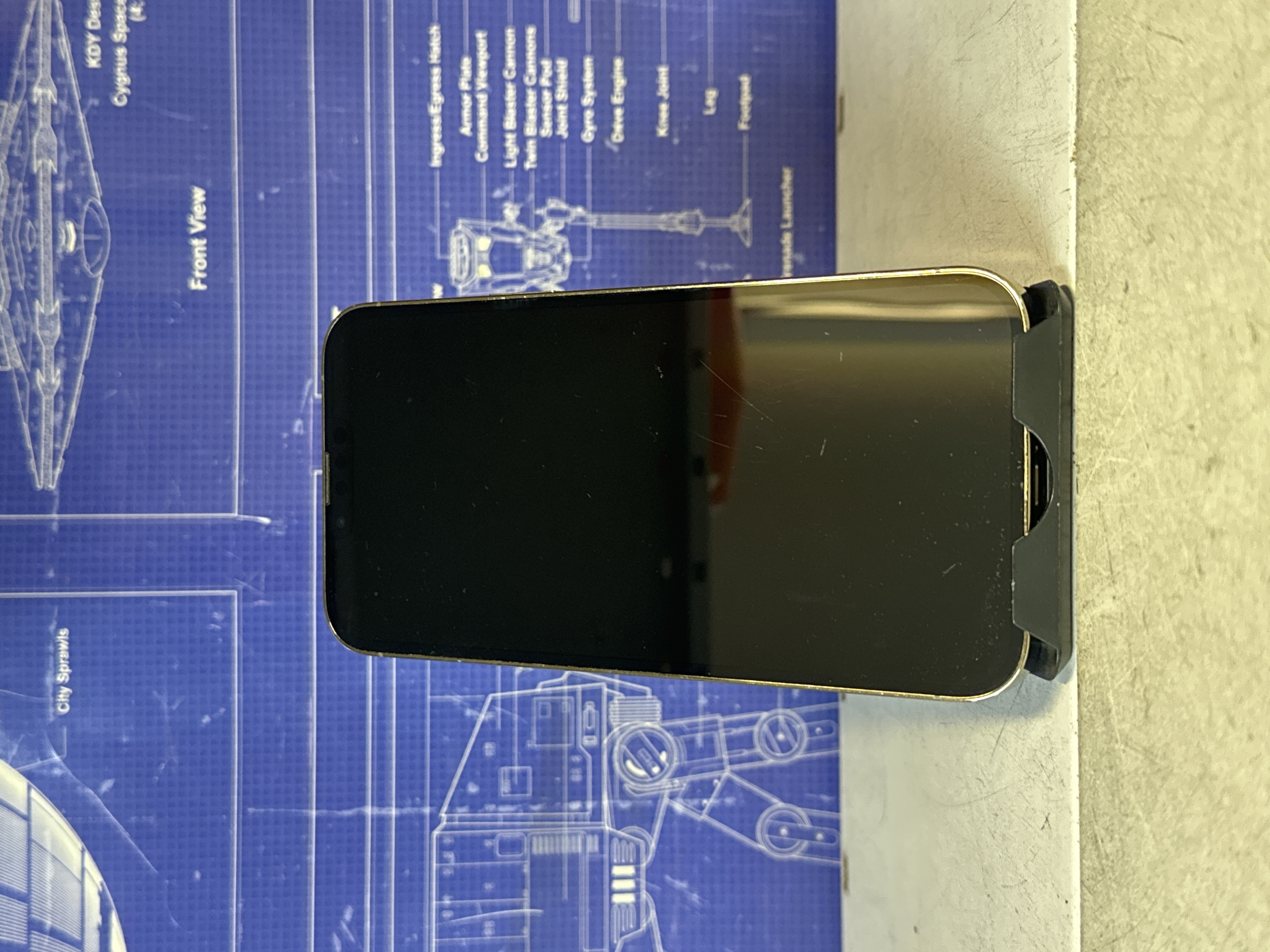 iPhone 13 Pro Max 128 Go Gold — photo 2