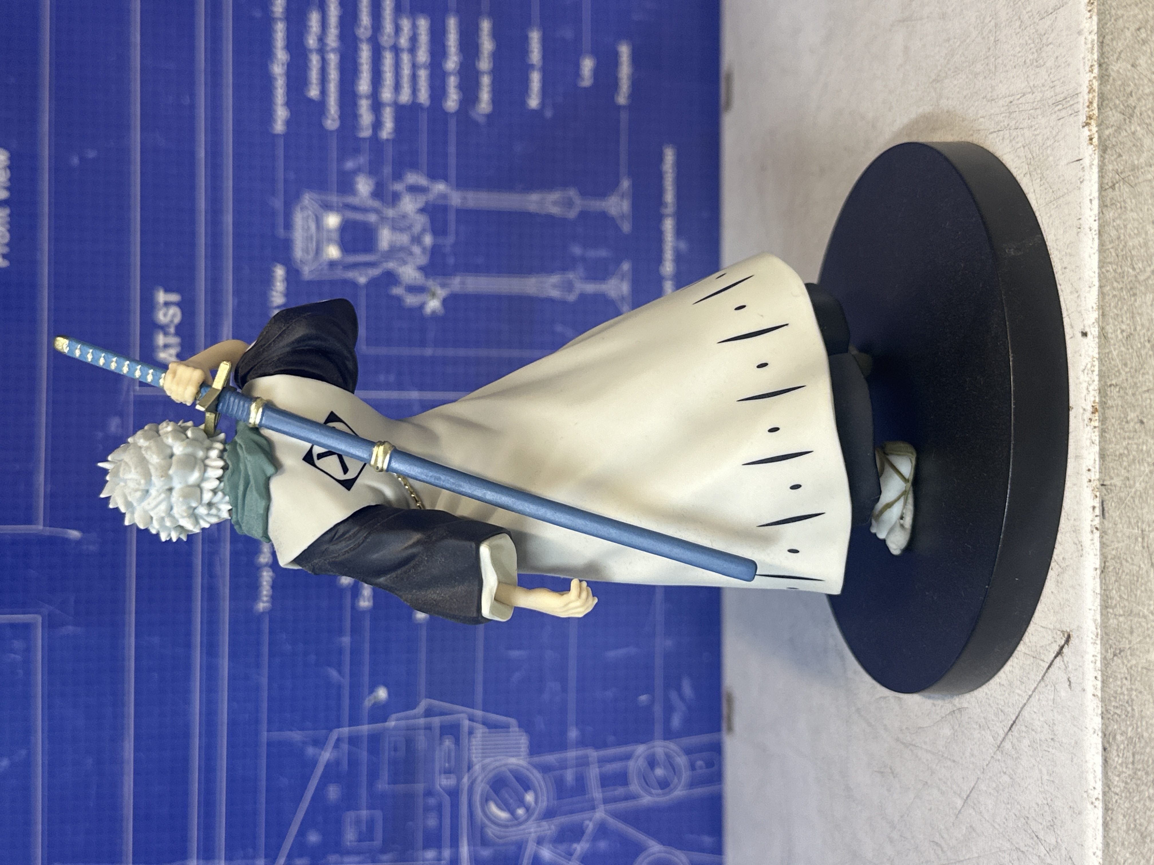 Figurine Bleach Toshiro Hitsugaya avec socle — photo 2