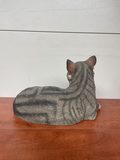 Figurine chat allongé décorative réaliste — photo 2