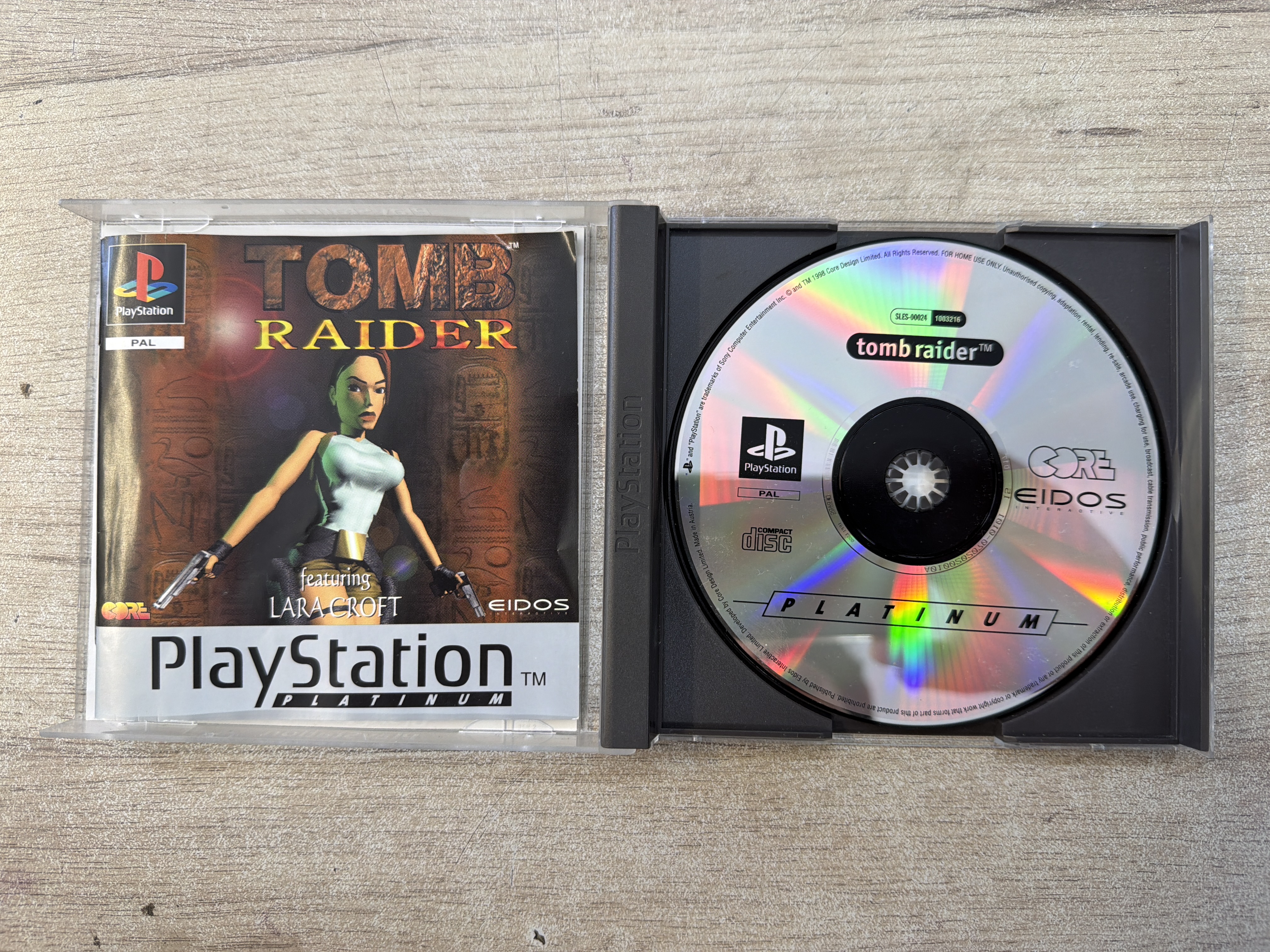 Tomb Raider Platinum PS1 PAL — photo 2