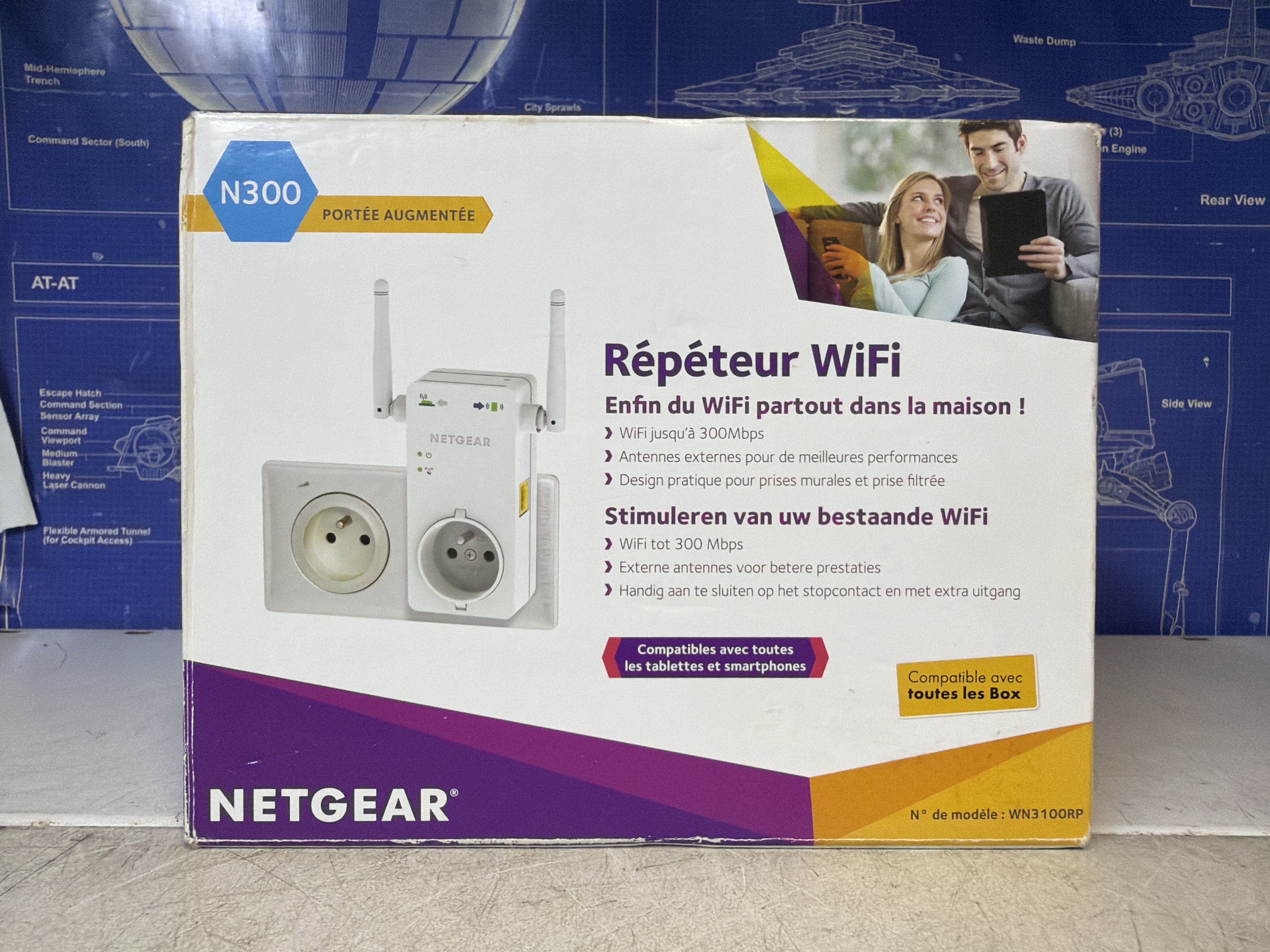 Netgear WN3100RP répéteur WiFi 300 Mbps prise filtrée