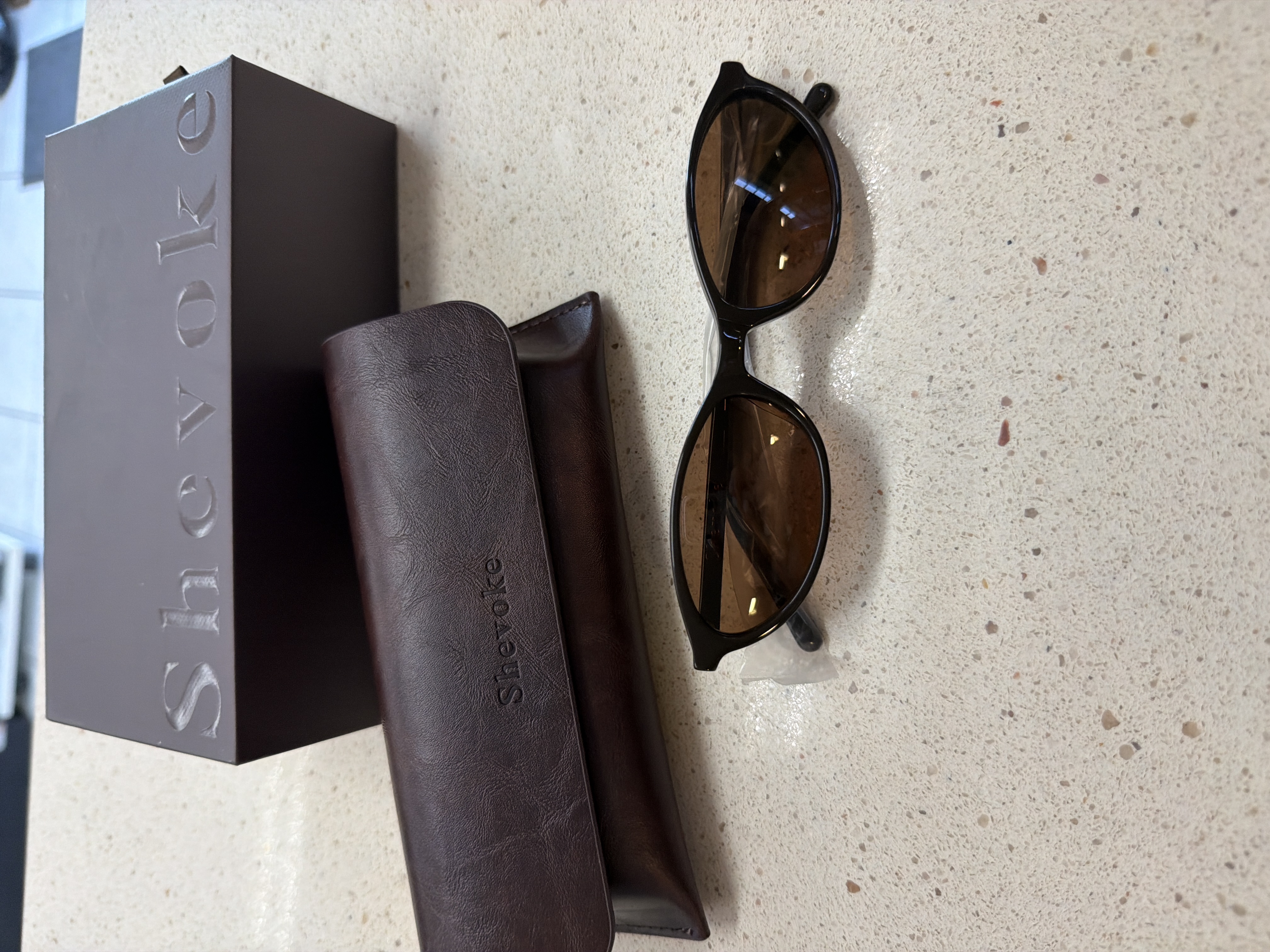 Lunettes de soleil Shevoke Zulu Brown avec étui et boîte