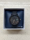 Montre Lacoste noire, cadran noir à index dorés — photo 1