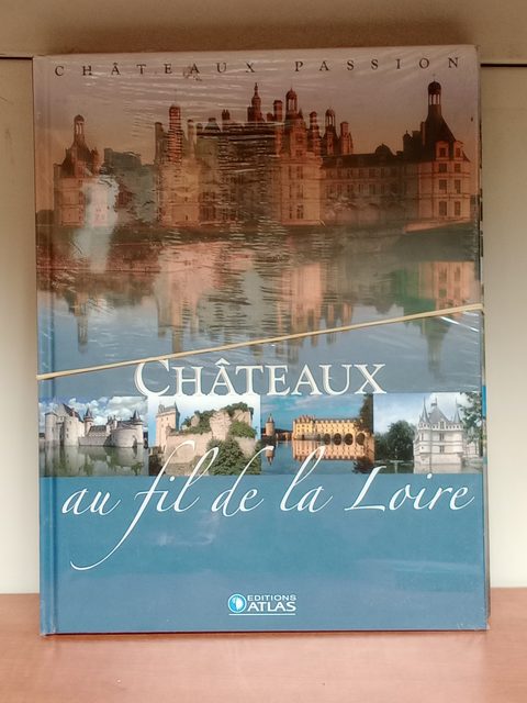 Lot de 2 livres sur les châteaux - Éditions Atlas