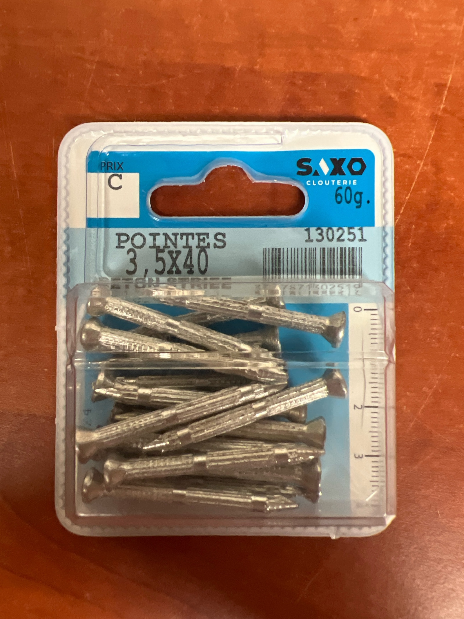 Saxo Clouterie pointes 3,5 x 40 – boîte 60 g