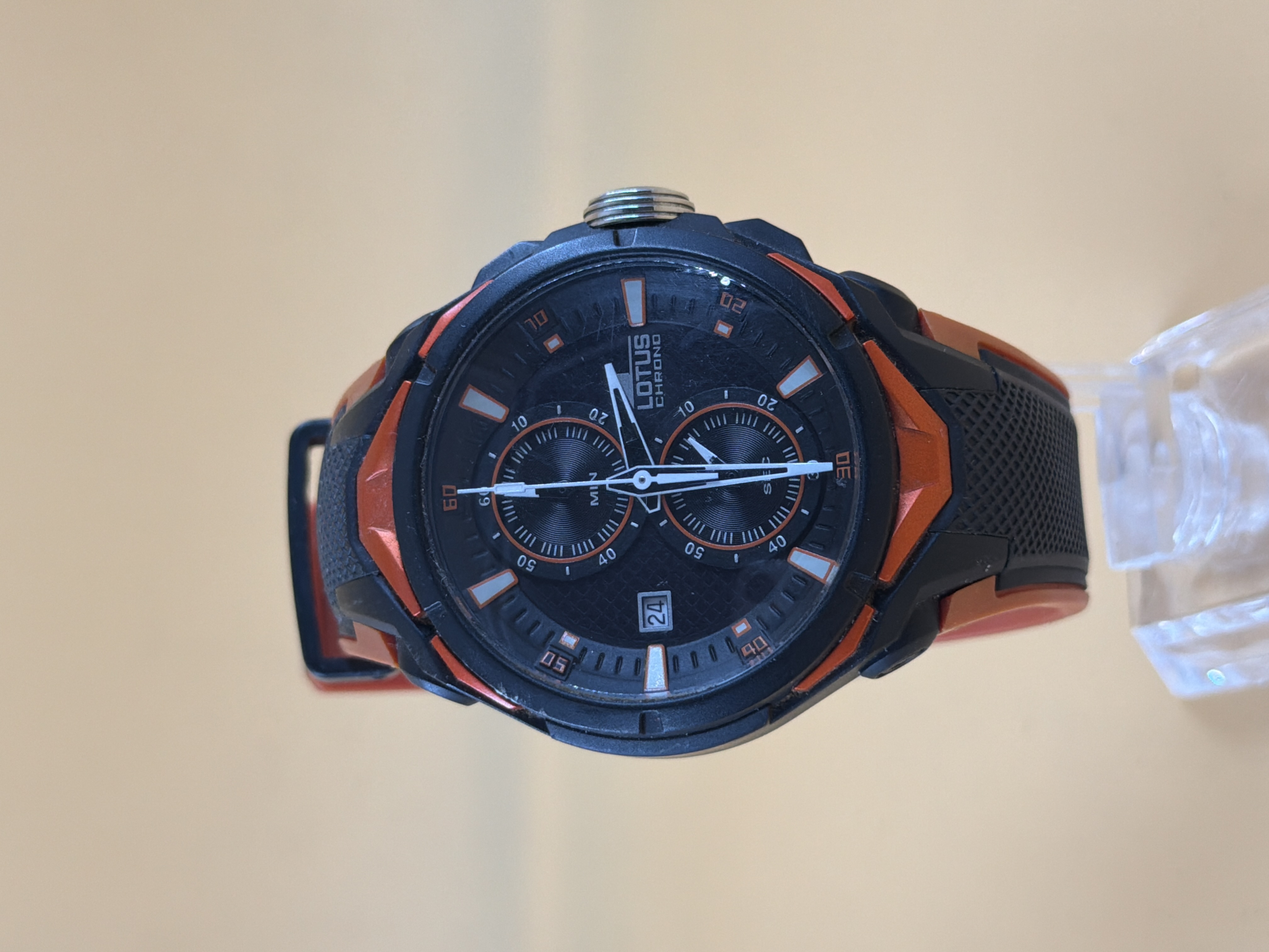 Montre chronographe Lotus 18107 noire et rouge