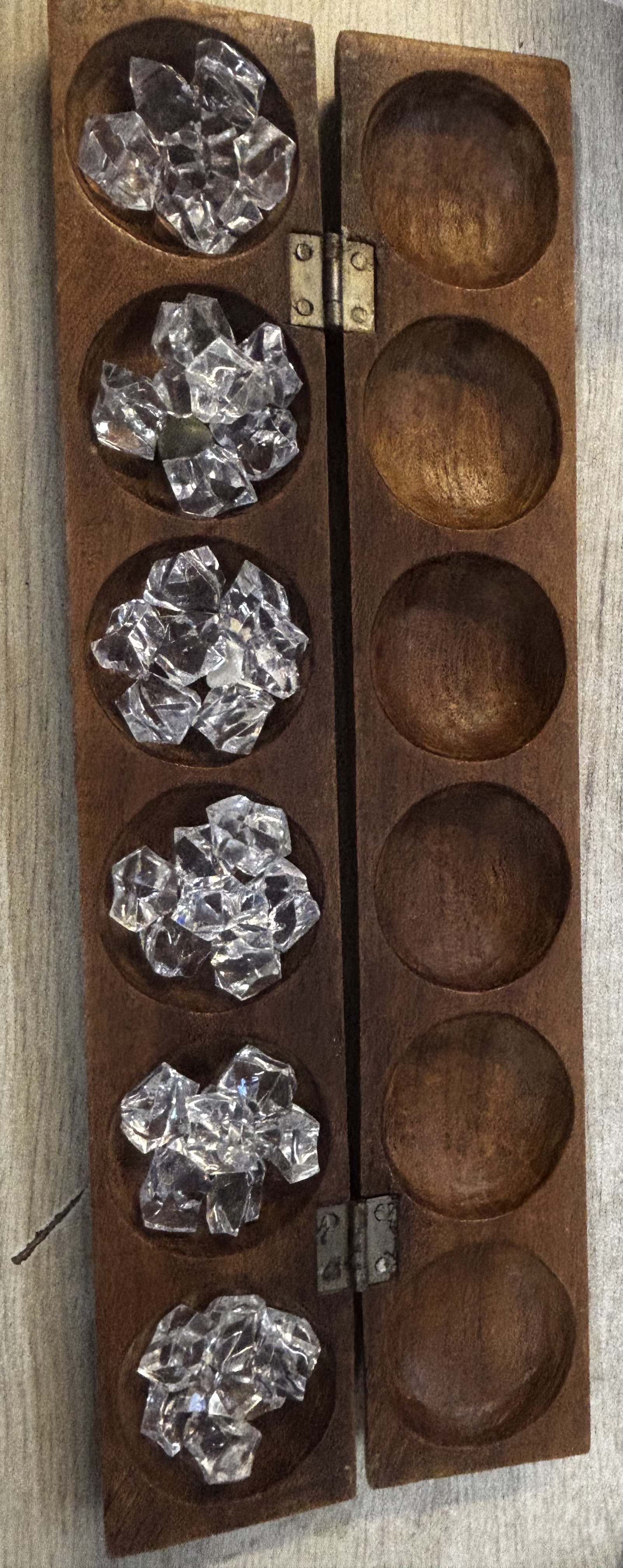 Plateau de jeu Mancala pliable en bois sculpté