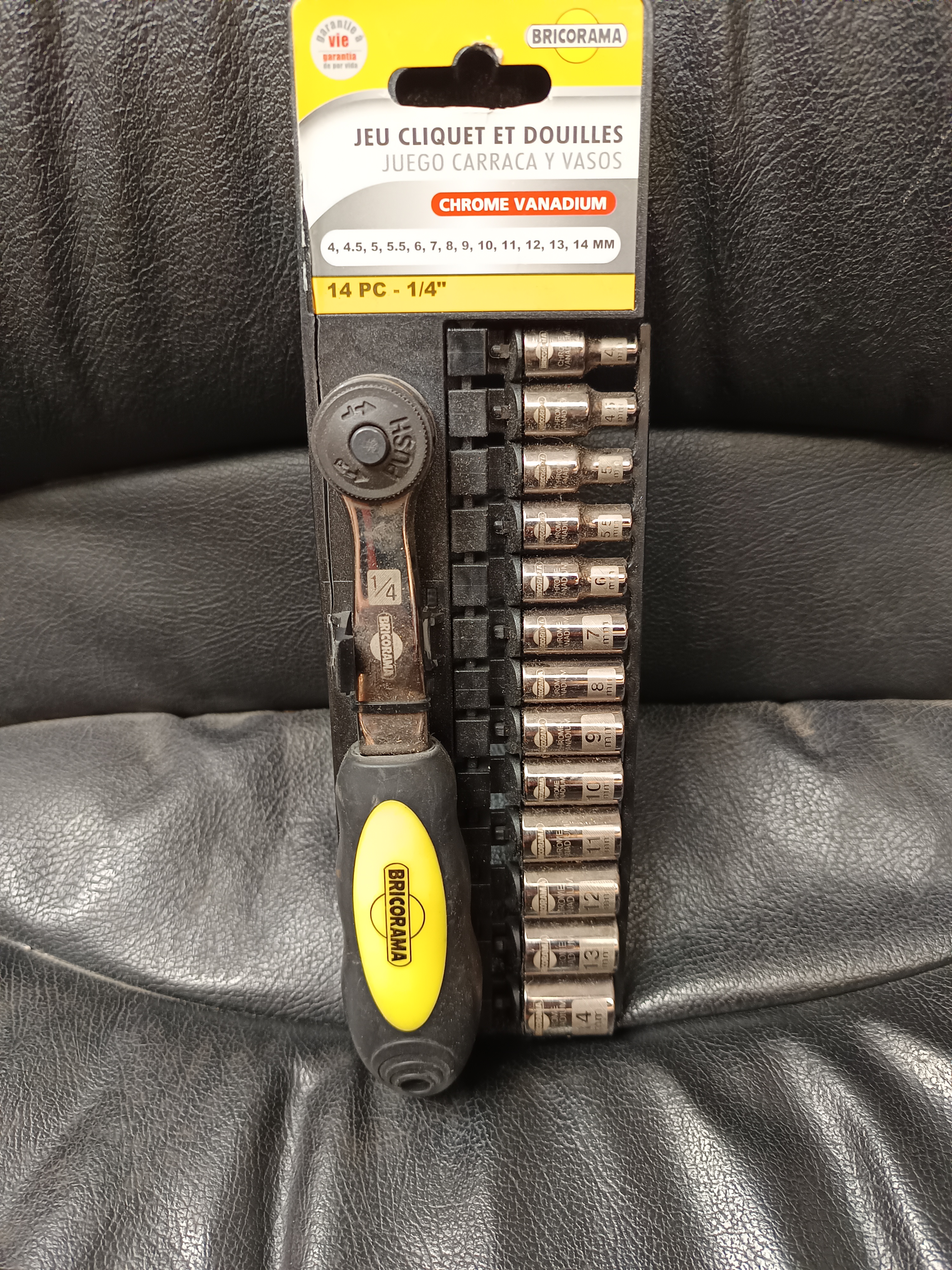 Bricorama Jeu Cliquet et Douilles 14 PC - 1/4"