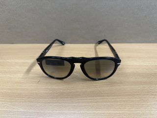Lunettes de soleil Persol noires