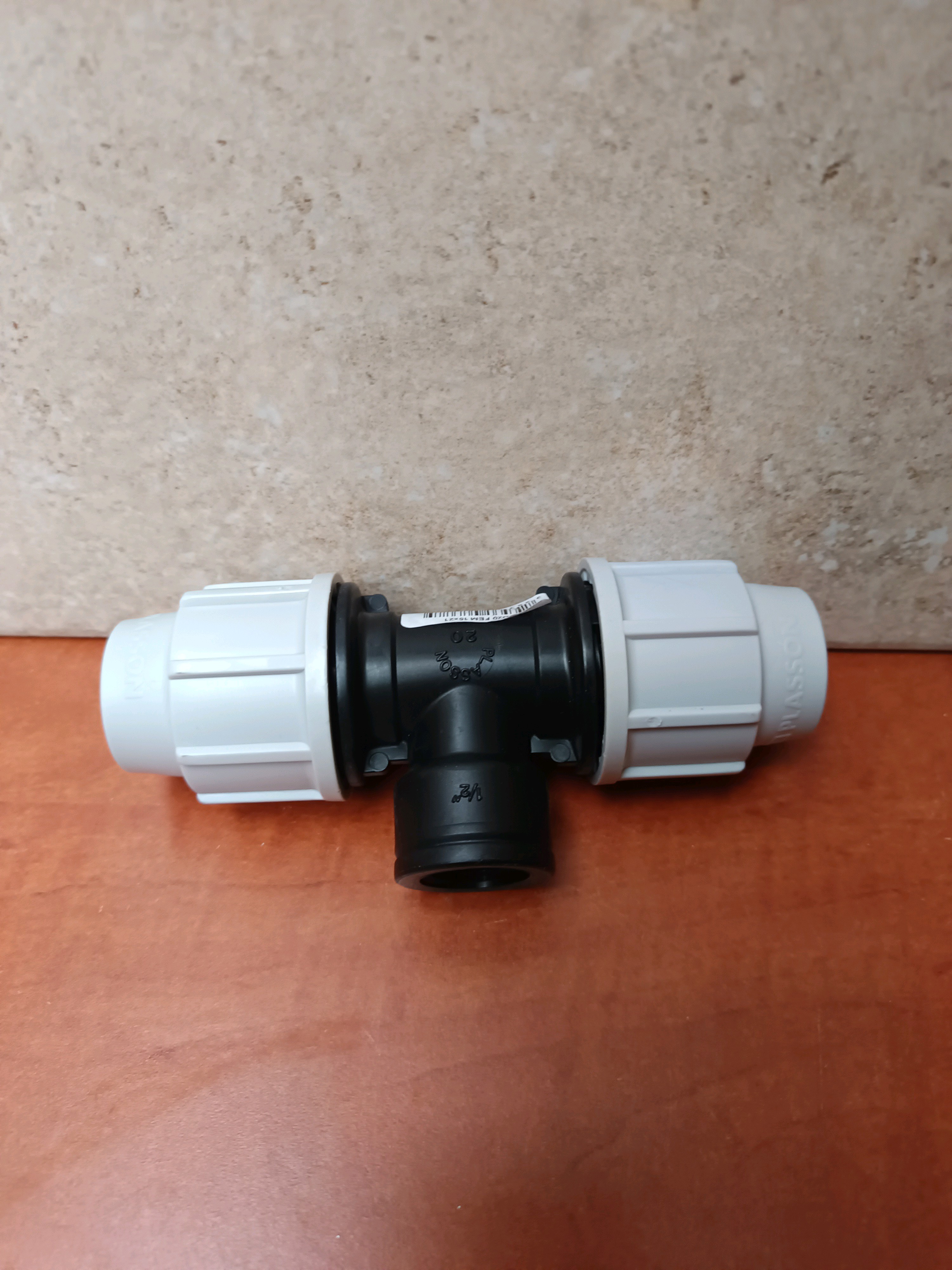 Té de compression Plasson diamètre 20 mm x femelle 15x21