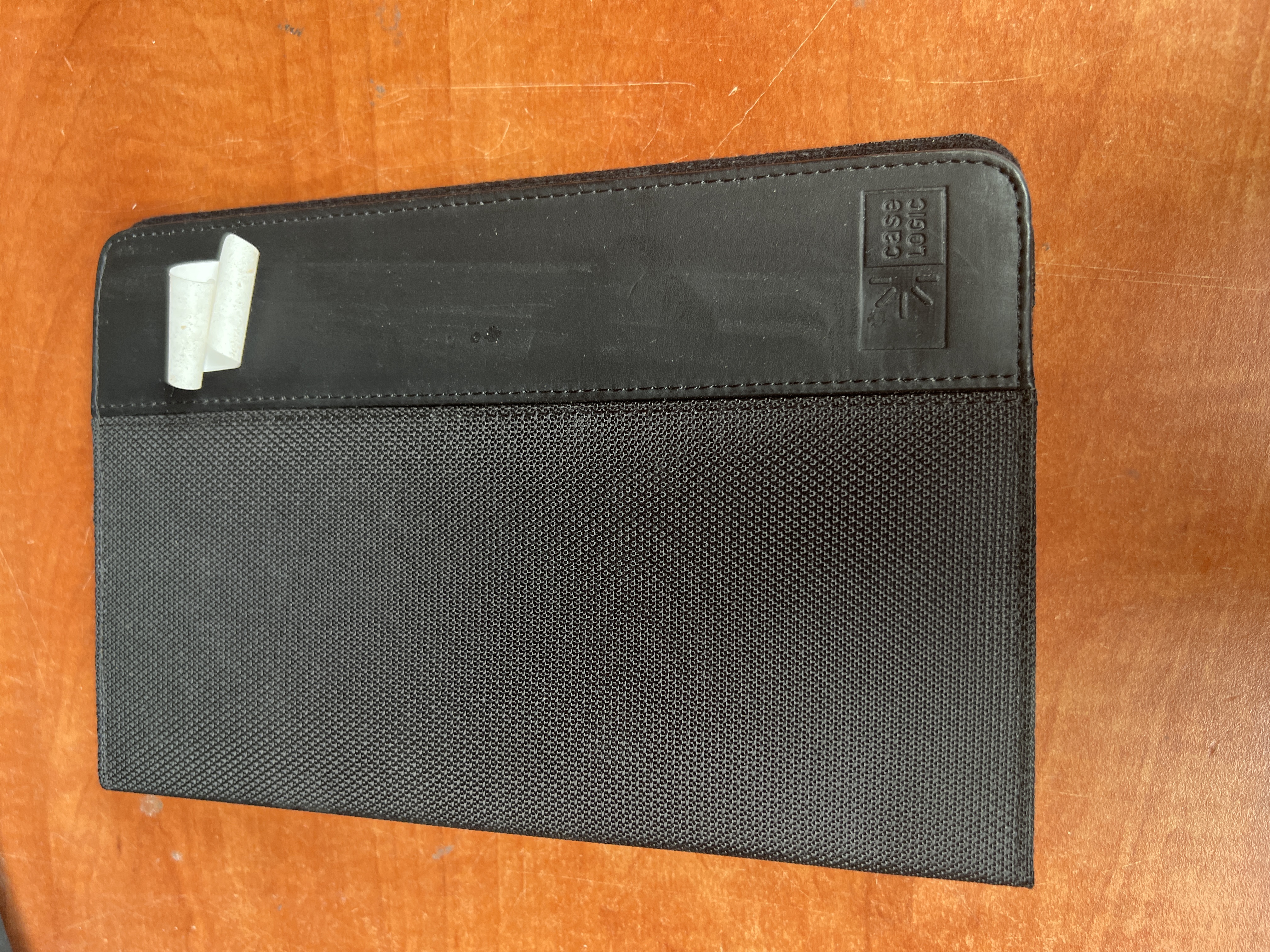 Housse tablette Case Logic noire type portefeuille