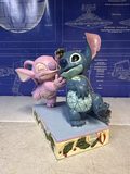 Figurine Disney Lilo & Stitch Angel et Stitch sur socle décoré — photo 2