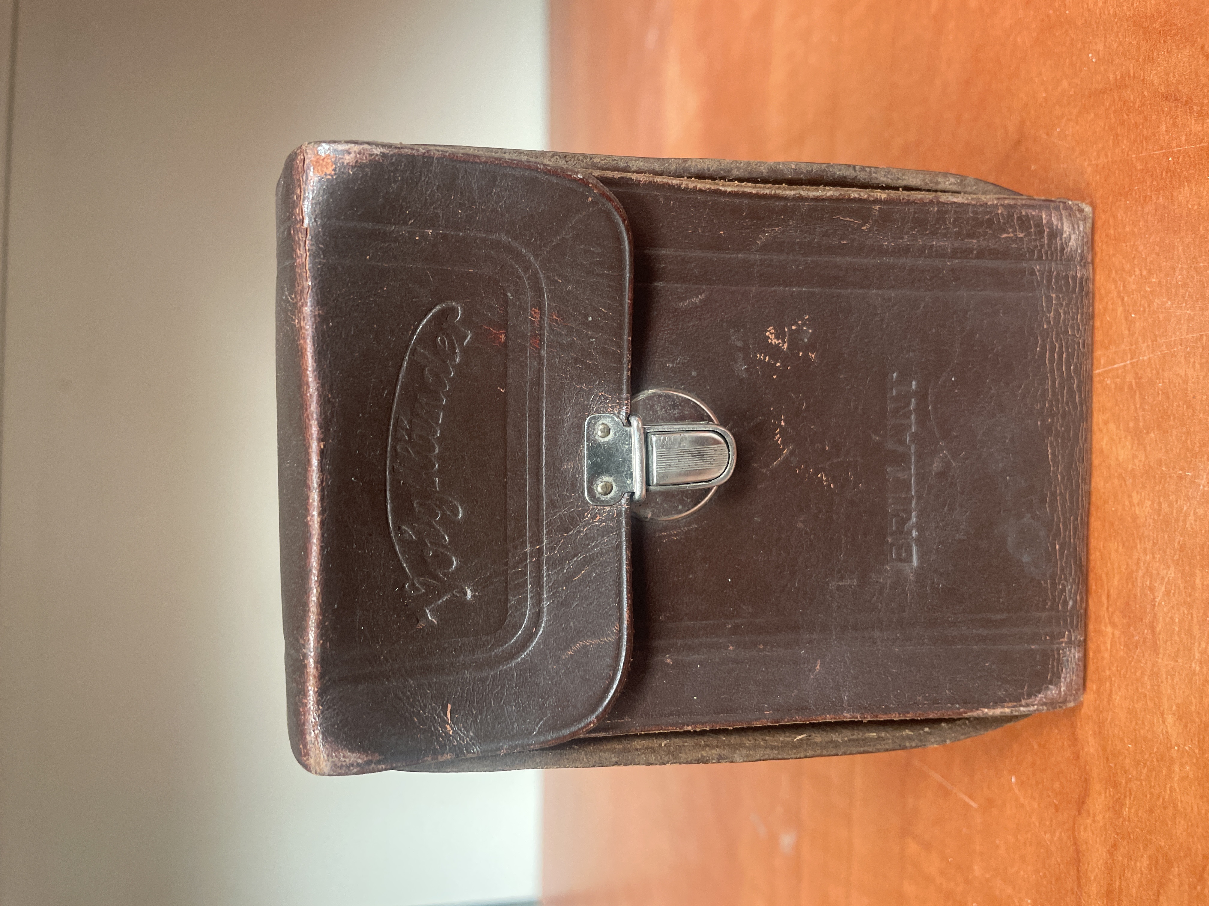 Appareil photo ancien Voigtländer Brillant avec étui — photo 3