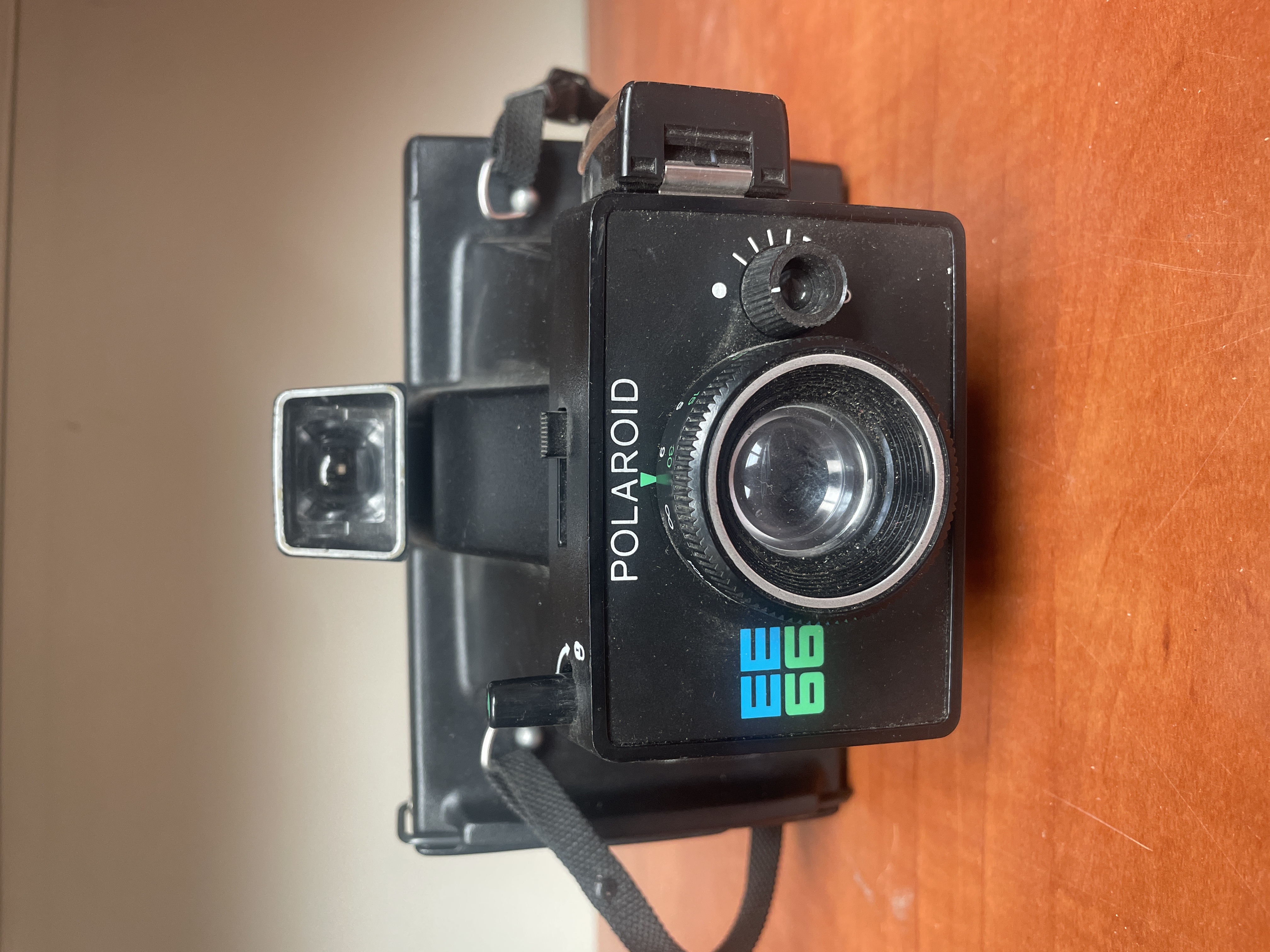Appareil photo instantané Polaroid EE66 vintage