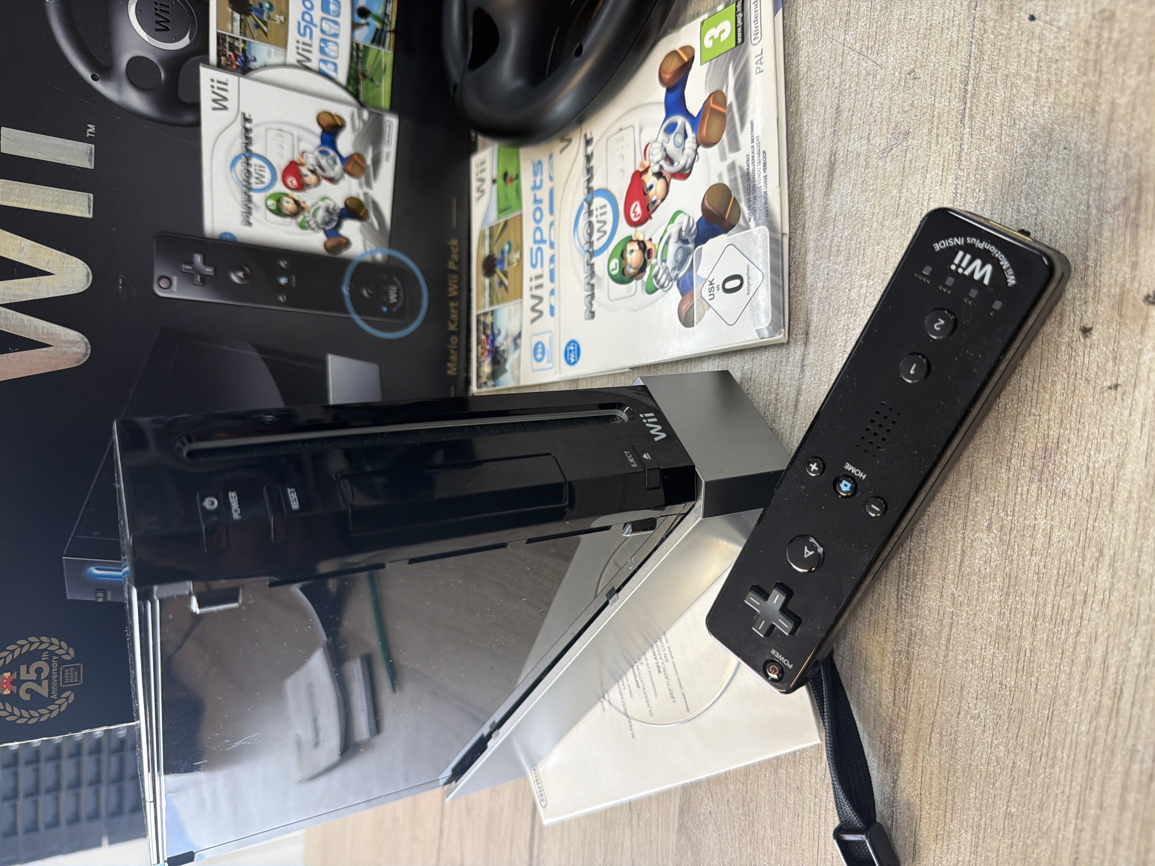 Console Nintendo Wii noire pack Mario Kart 25e anniversaire — photo 2