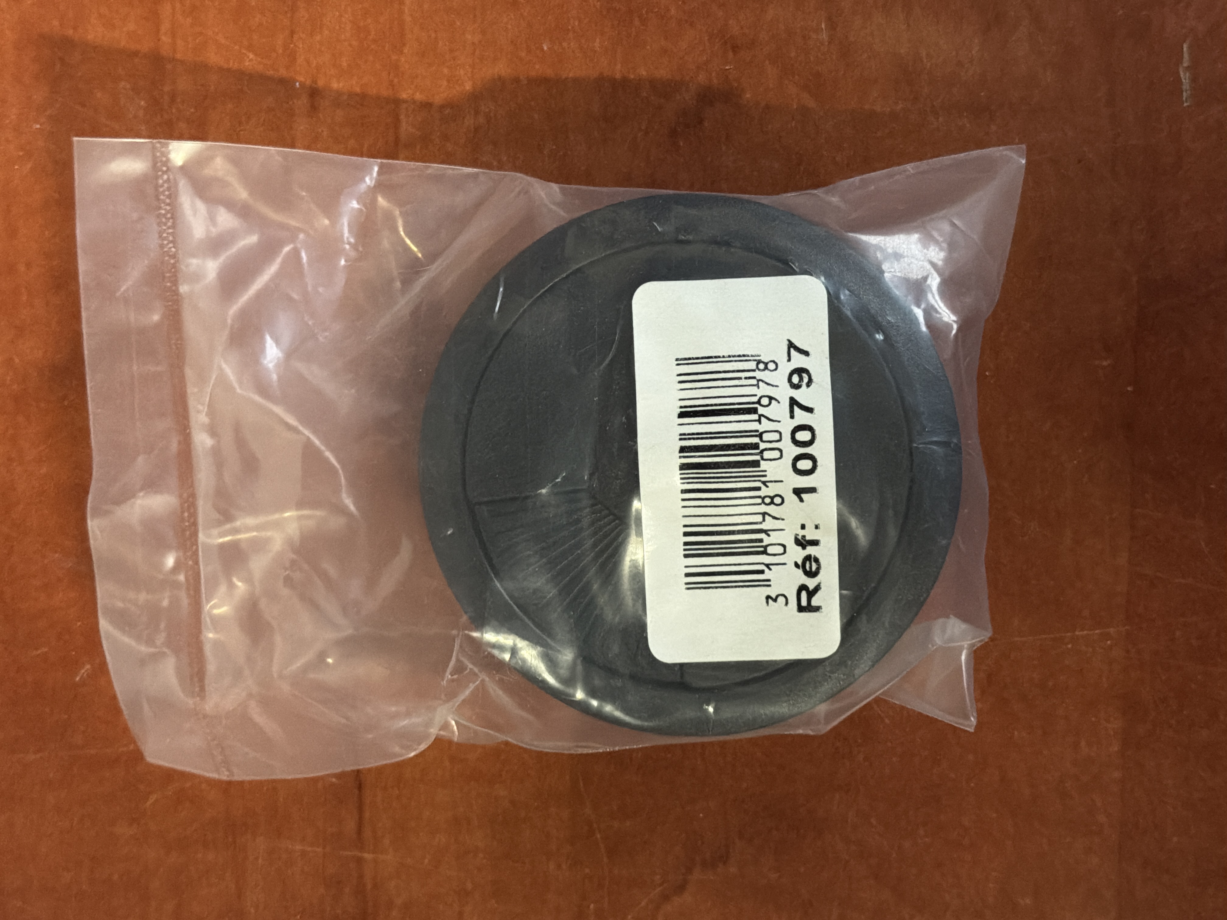 Bouchon obturateur rond en plastique noir