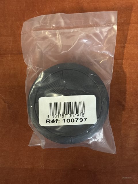 Bouchon obturateur rond en plastique noir