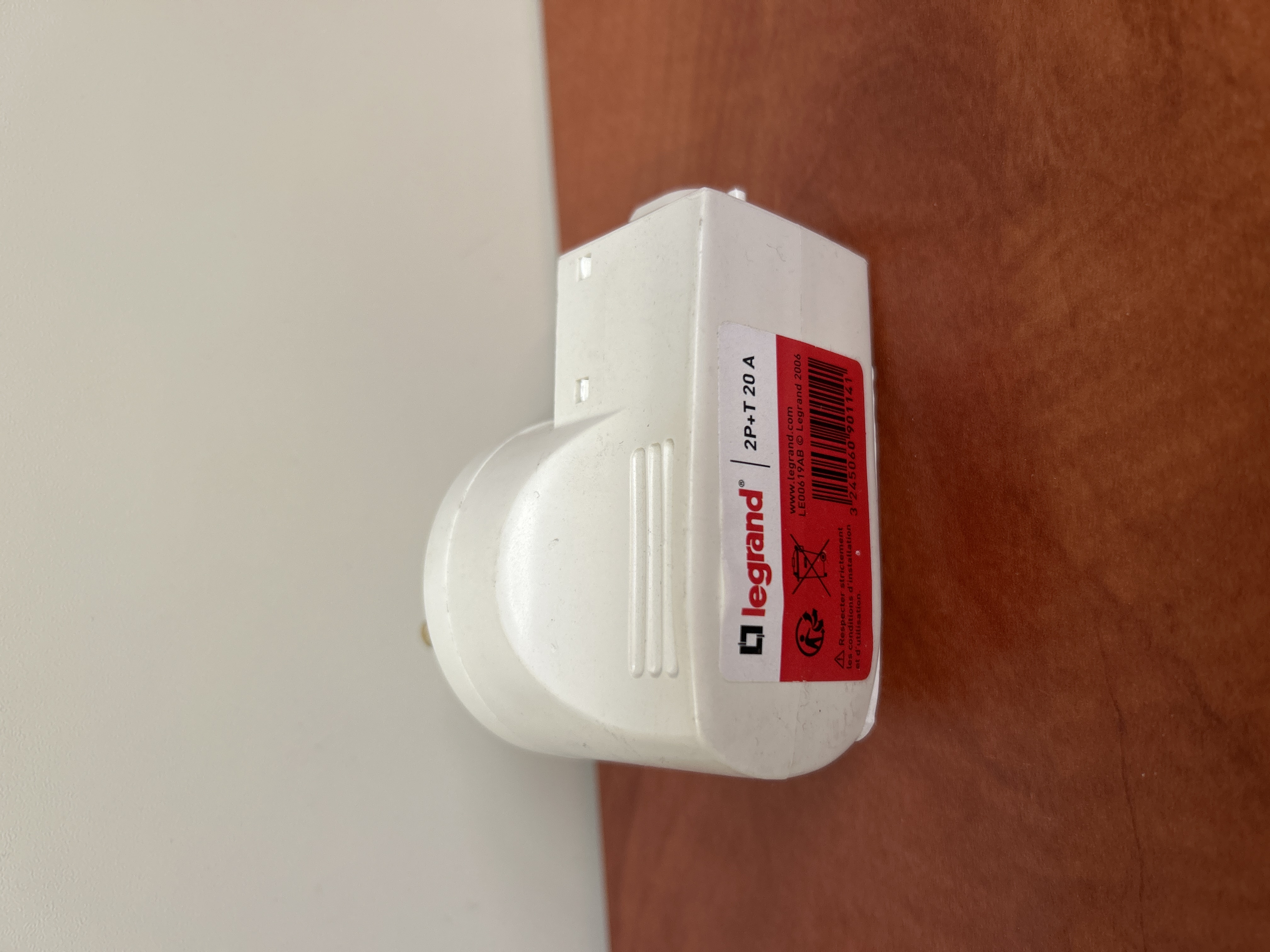 Legrand connecteur 2P+T 20 A