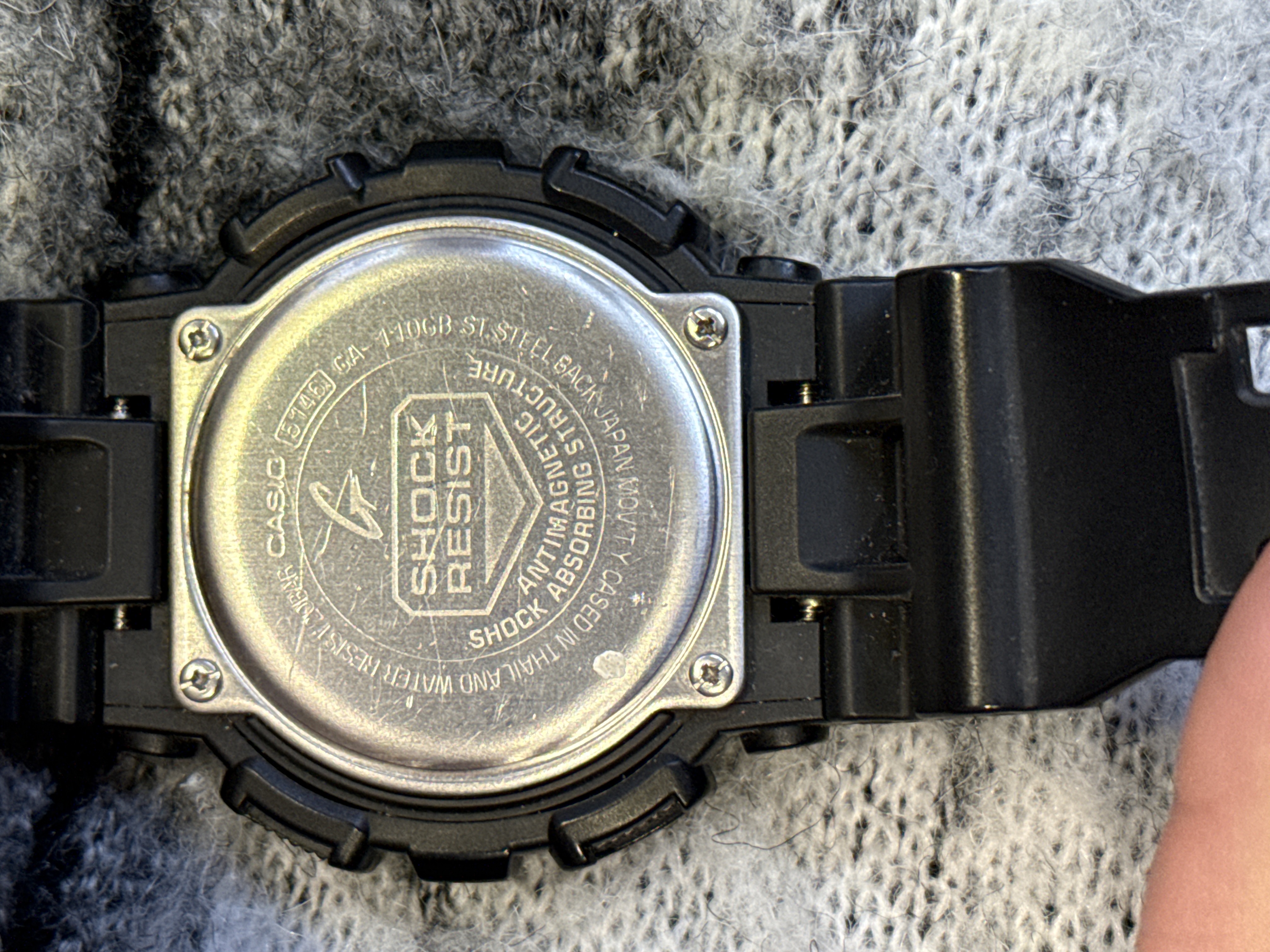 G-Shock montre analogique-digitale noire et or — photo 2