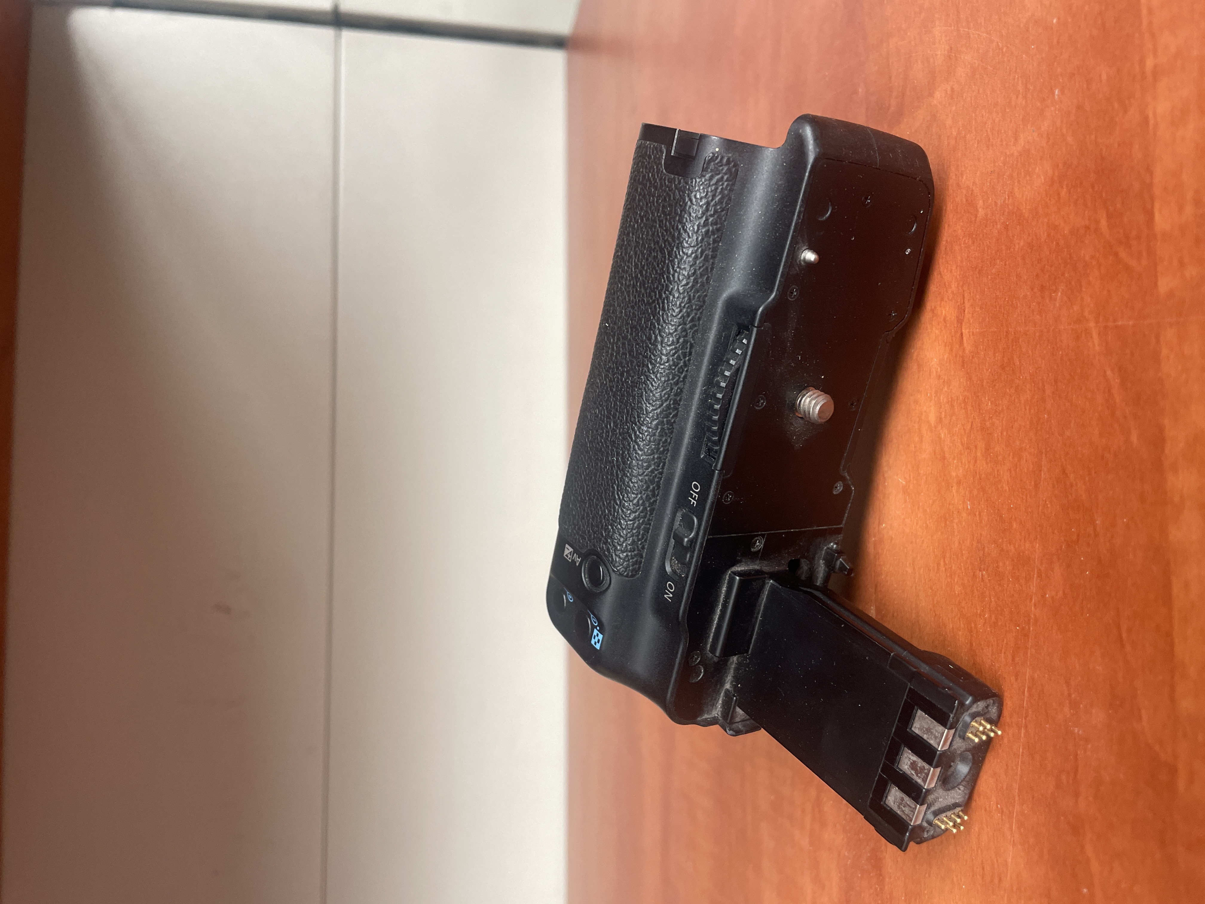 Poignée d’alimentation Canon BG-E3 pour EOS 350D / 400D — photo 2