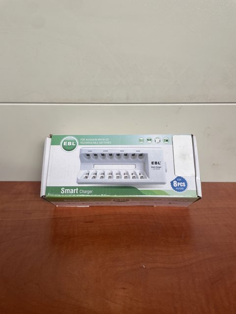 Chargeur de piles EBL Smart Charger pour 8 accus AA/AAA