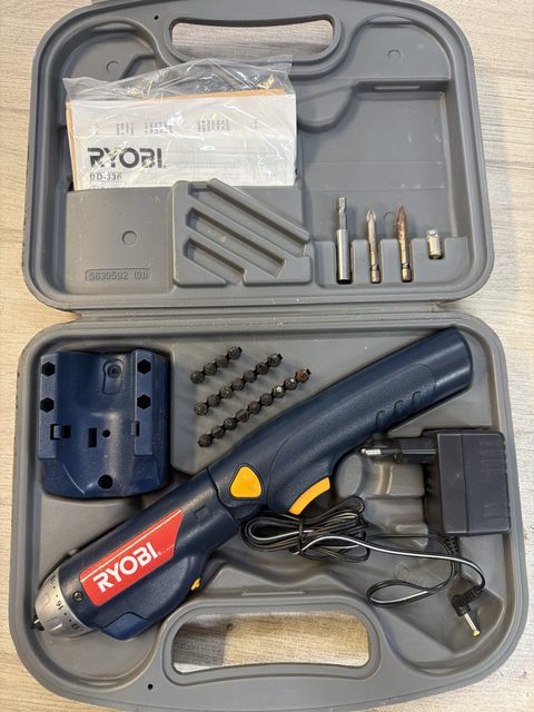 Tournevis sans fil Ryobi BD-336 3,6V avec embouts